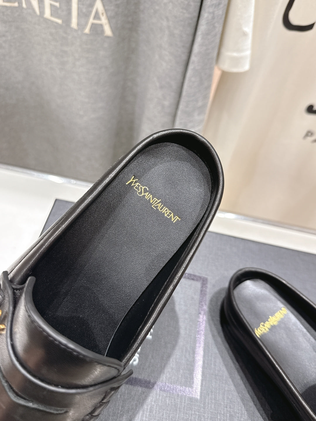 YSL 25 Loafer Black Gold Cowhide 160363