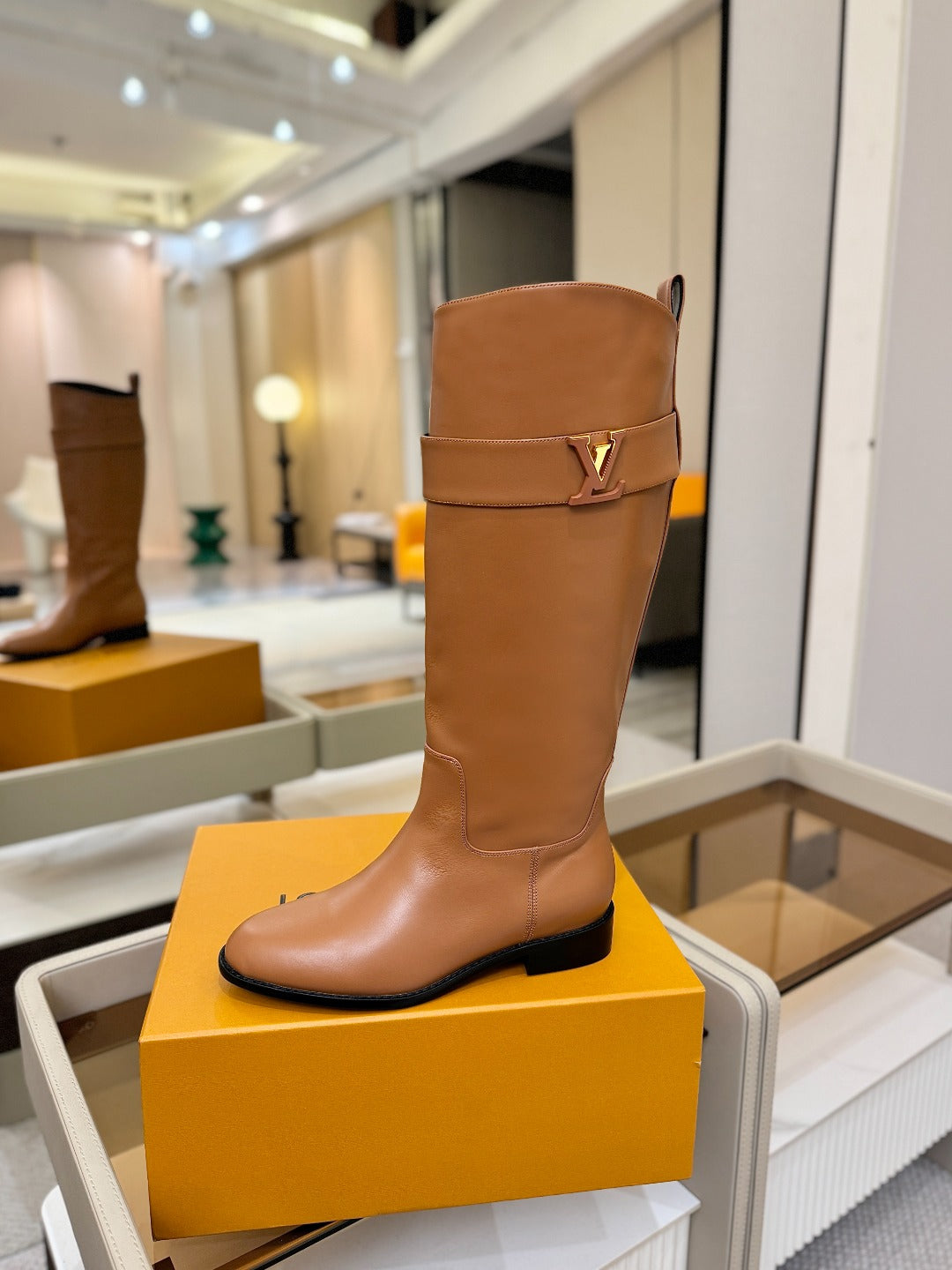 LV Donkey Metal Buckle-Decorated Knight Boots Brown Cowhide 504712
