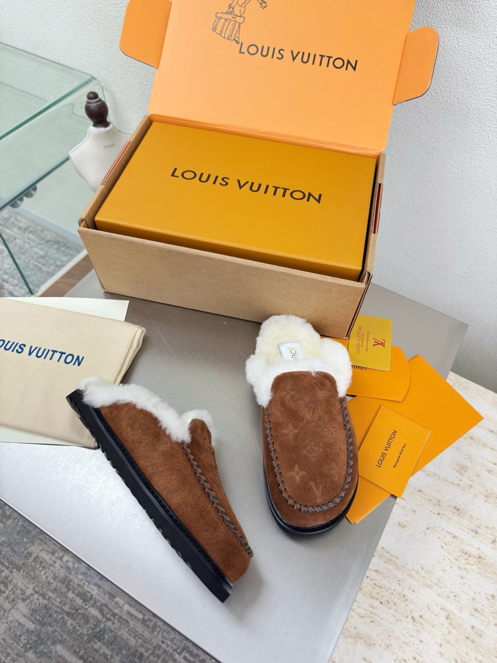 LV Lamb Wool Slippper Dark Brown Suede 566890