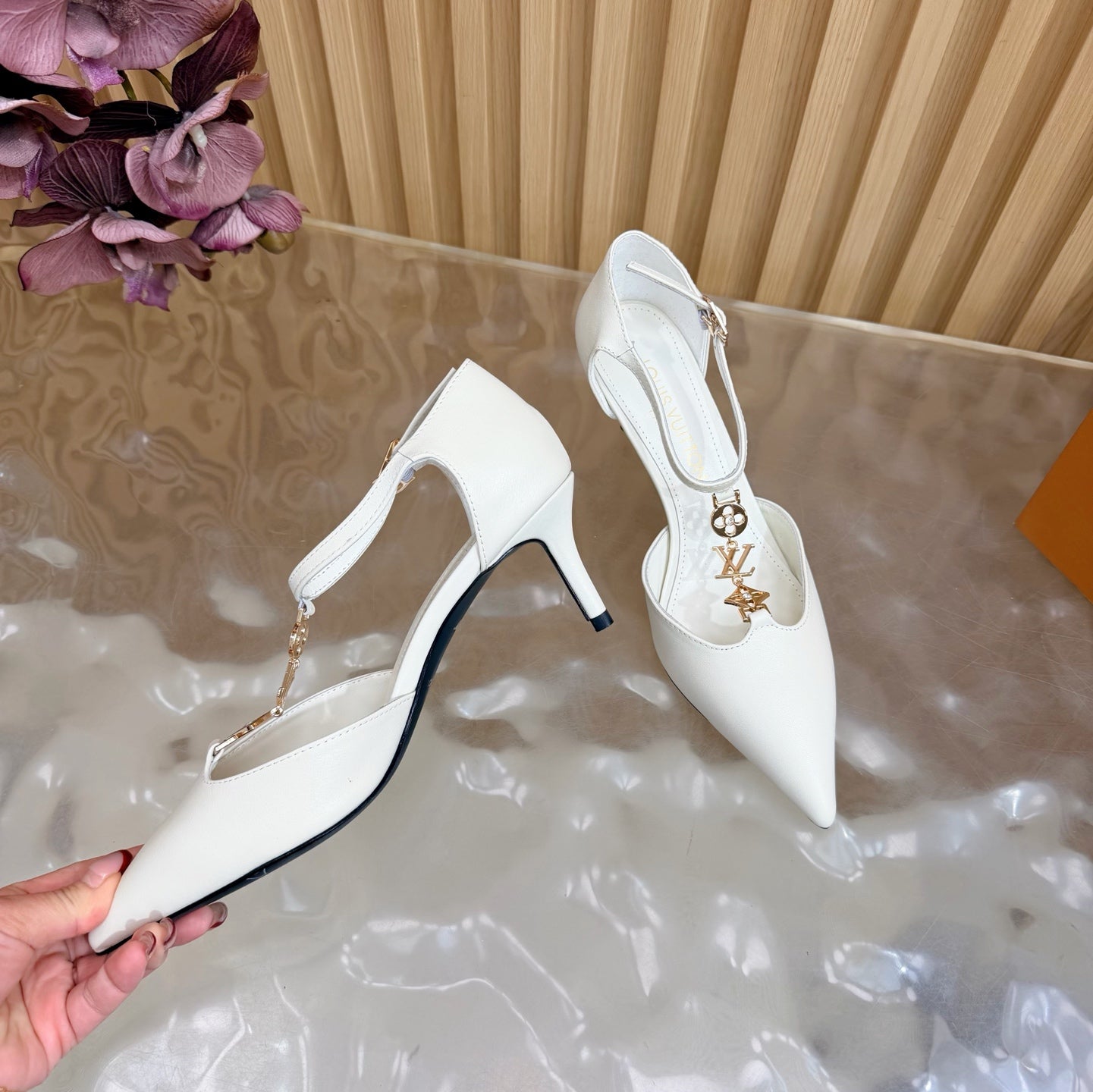 LV 6AM Slingback Pump 65 White in Cowhide 703073