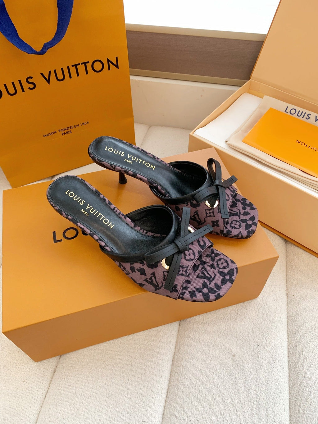 LV 26SS Single Kitten Heel Sandals 55 Purple in Cowhide 703051
