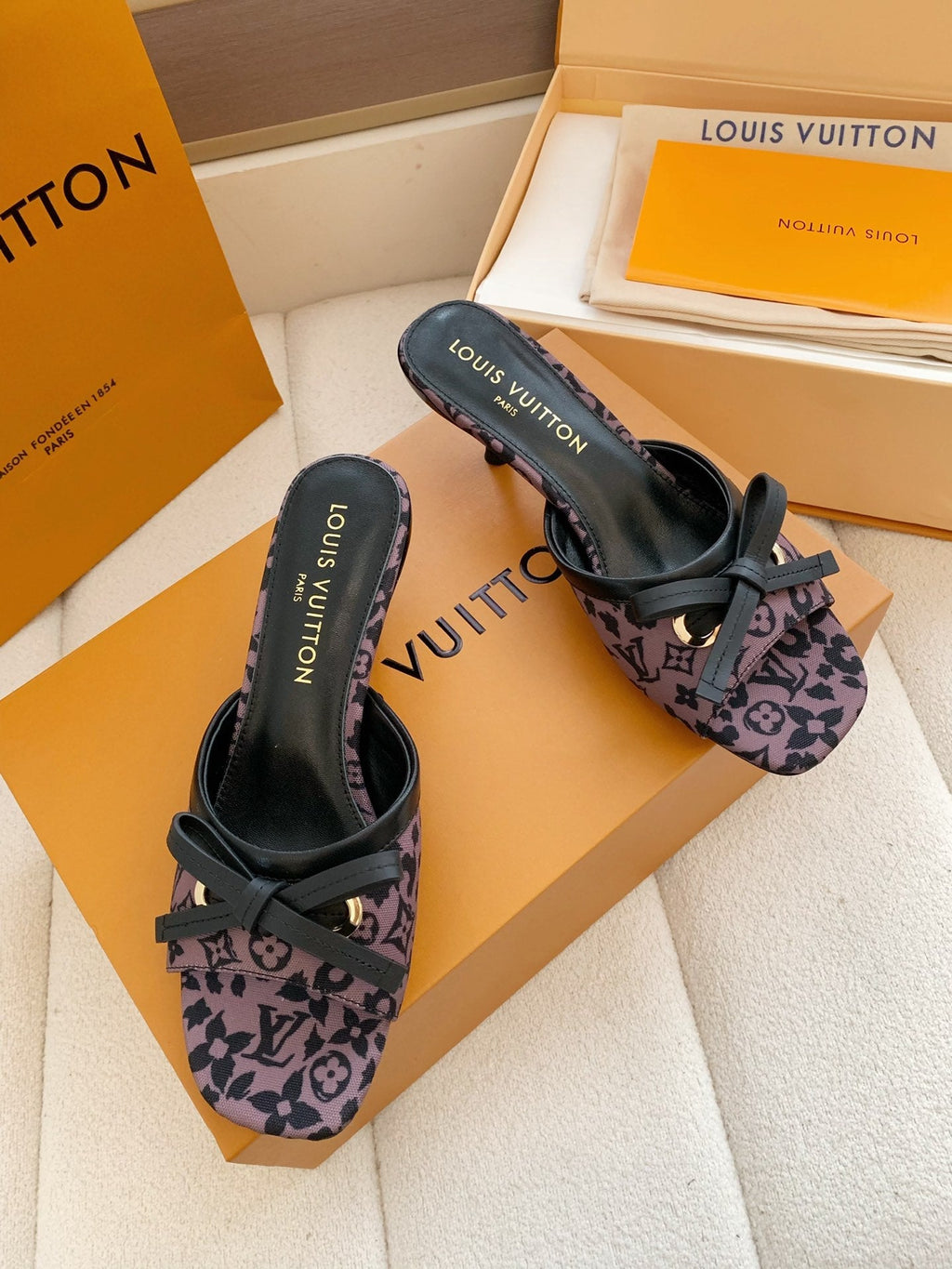 LV 26SS Single Kitten Heel Sandals 55 Purple in Cowhide 703051