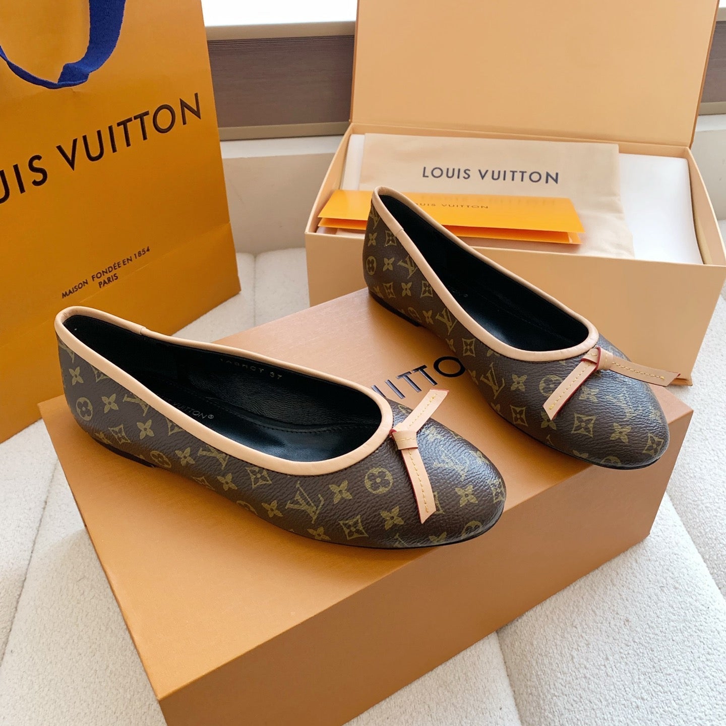 LV x TM Darling Ballerina Brown in Cowhide 703034