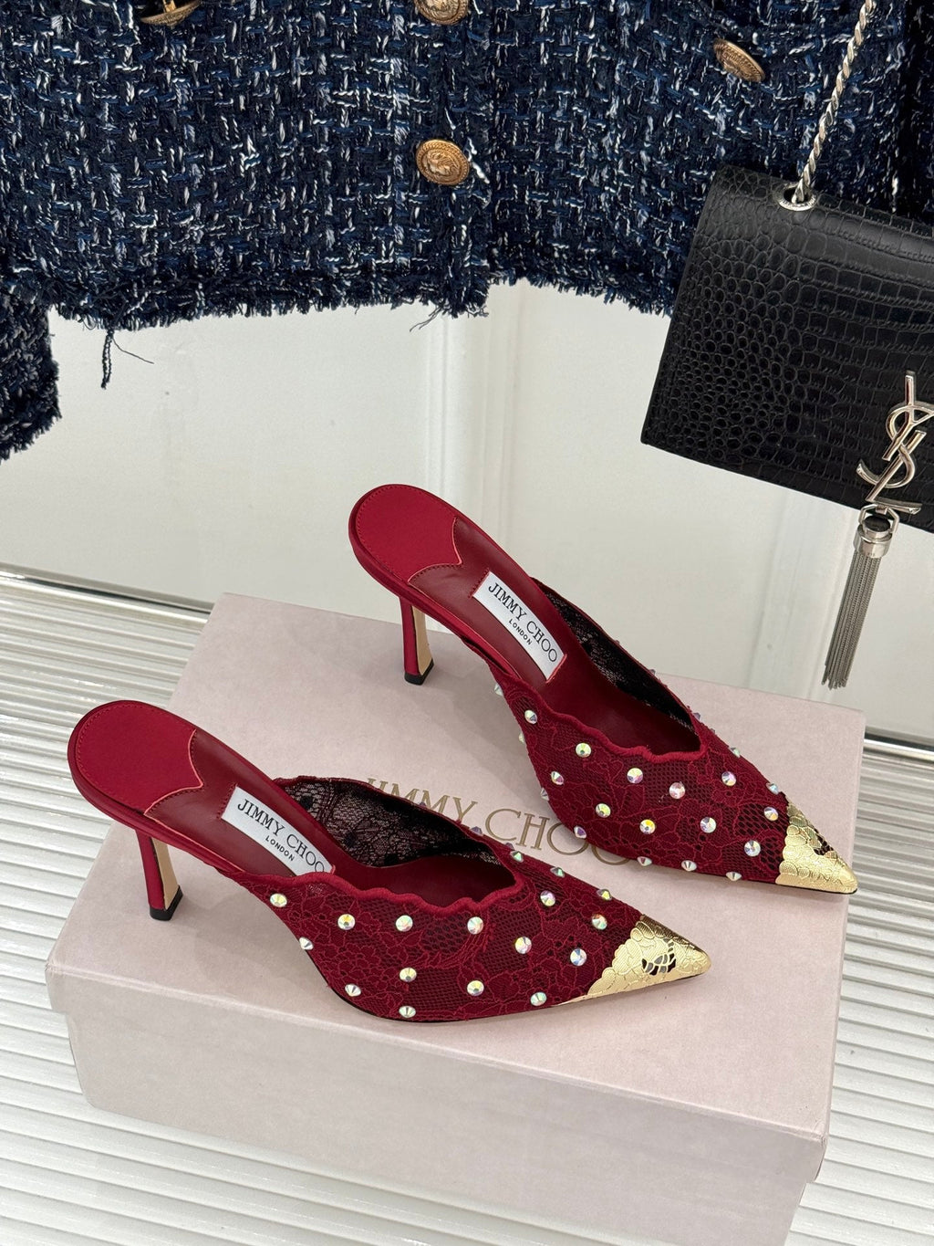 Jimmy Rhinestone Toe High-Heeled 10 Sandals Red in Lace Metallic 803385