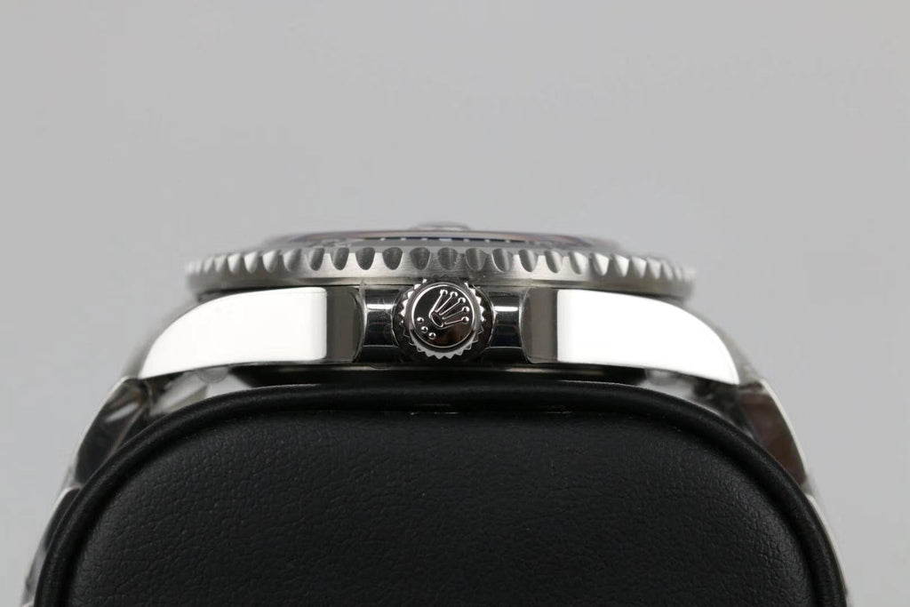 Rolex Sea-Dweller 43mm Silver Black