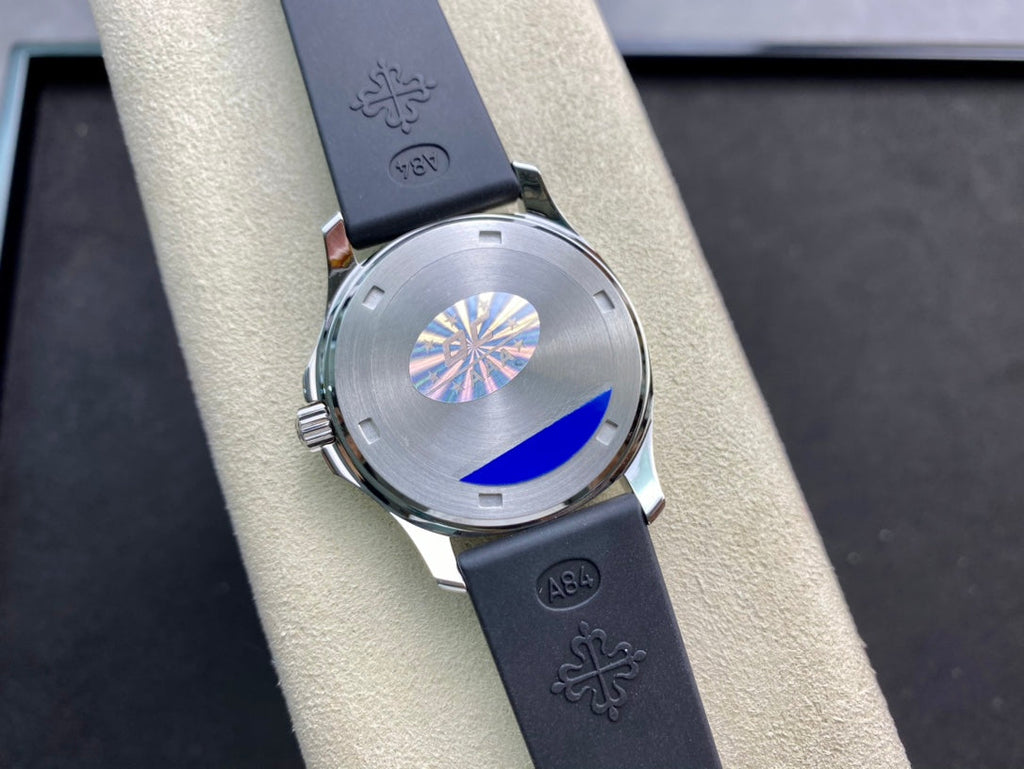 PATEK Aquanaut 35.6mm Black Diamond