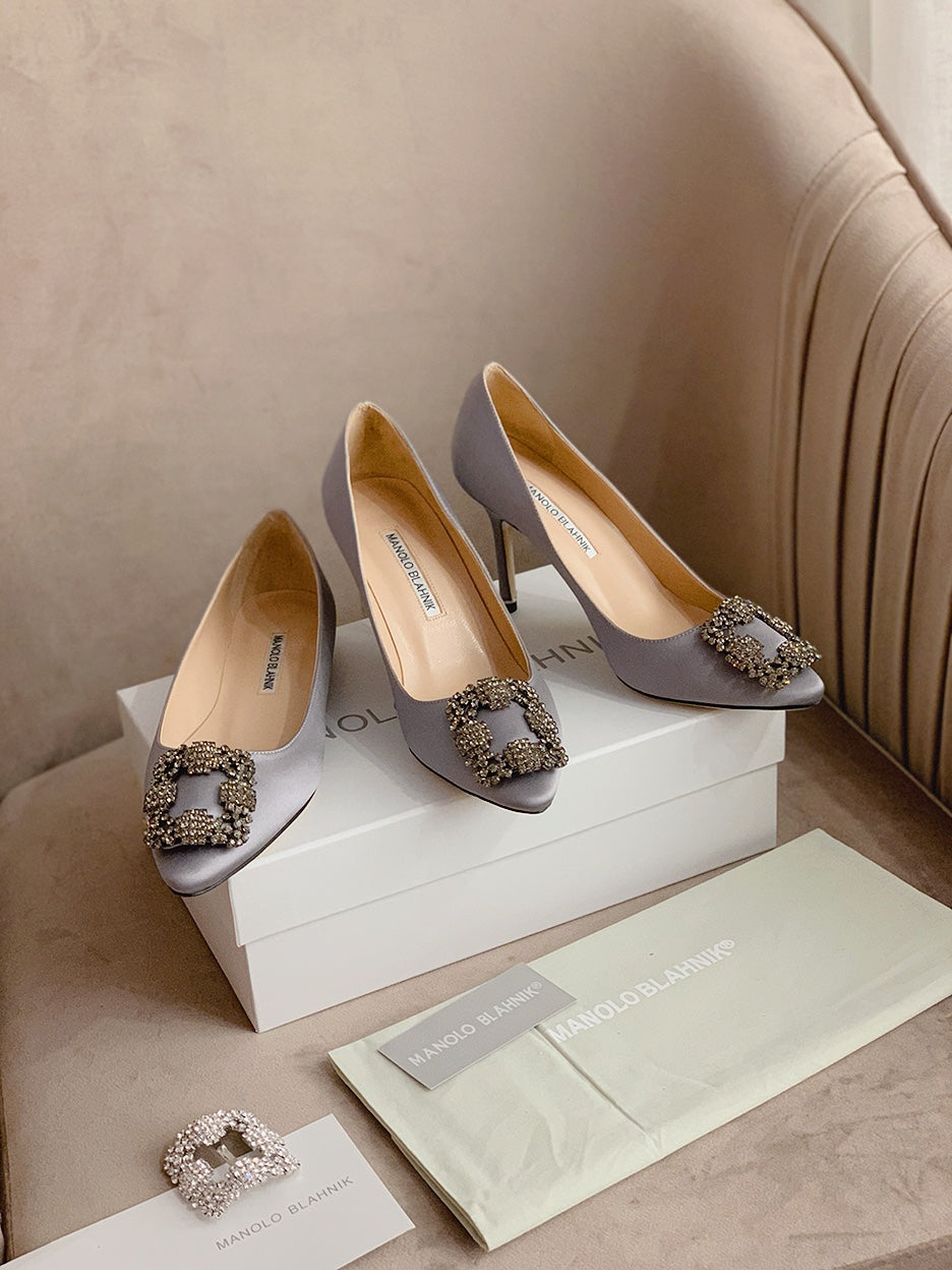 Hangisi Lilac Satin Crystal Embellished Pumps 700529