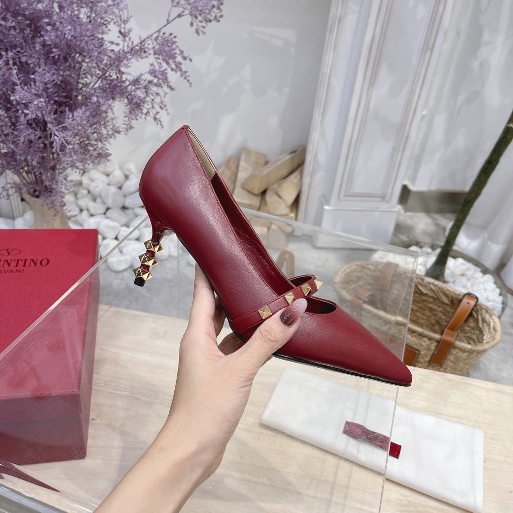 VT Rockstud Pumps Red Sheepskin Leather