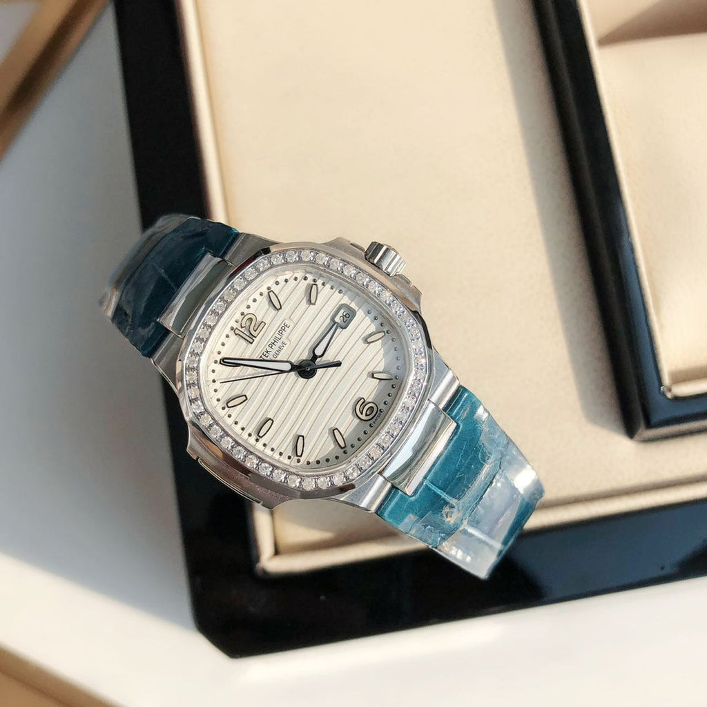PATEK Nautilus 32mm Silver White Dial
