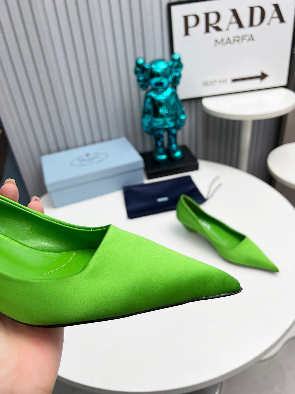 Prada 26SS Pointed-Toe Pumps 4cm Green Satin 680950