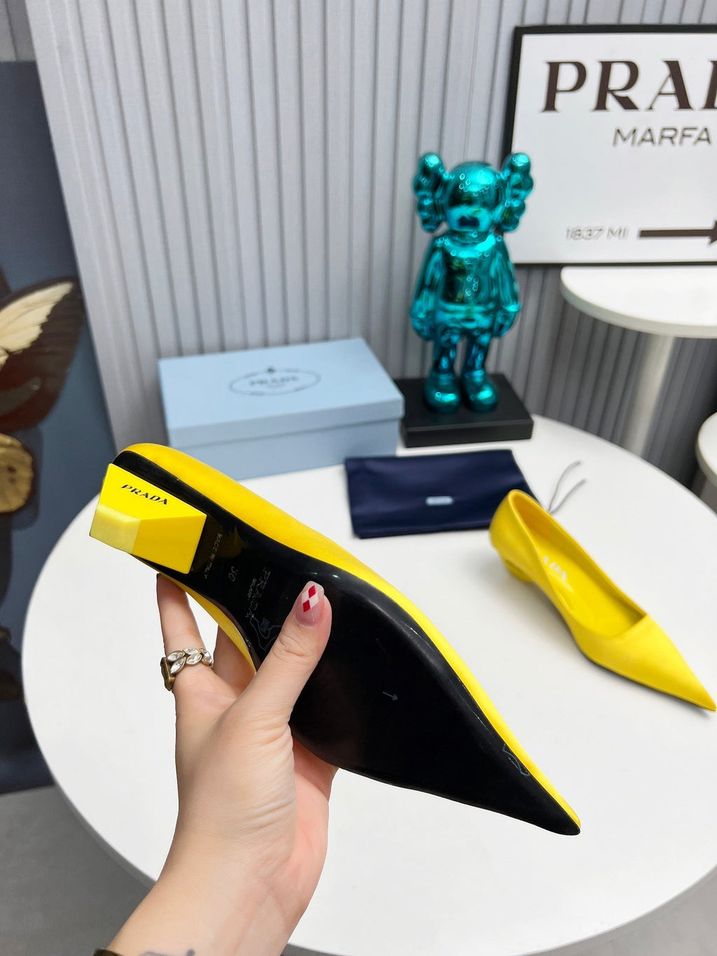 Prada 26SS Pointed-Toe Pumps 4cm Yellow Satin 680952