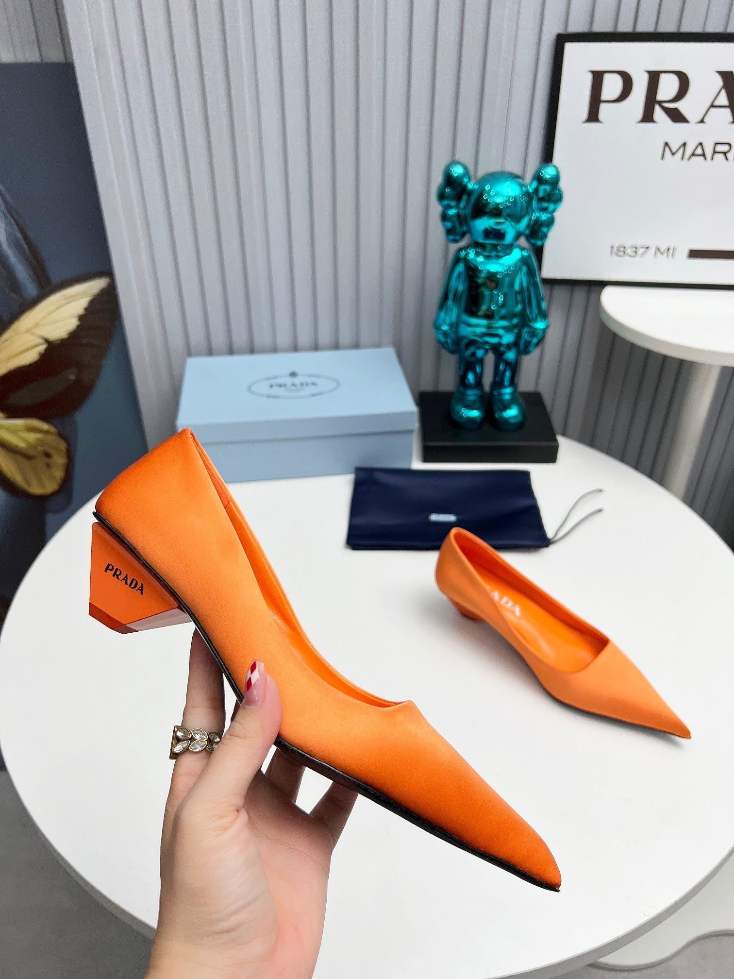Prada 26SS Pointed-Toe Pumps 4cm Orange Satin 680954