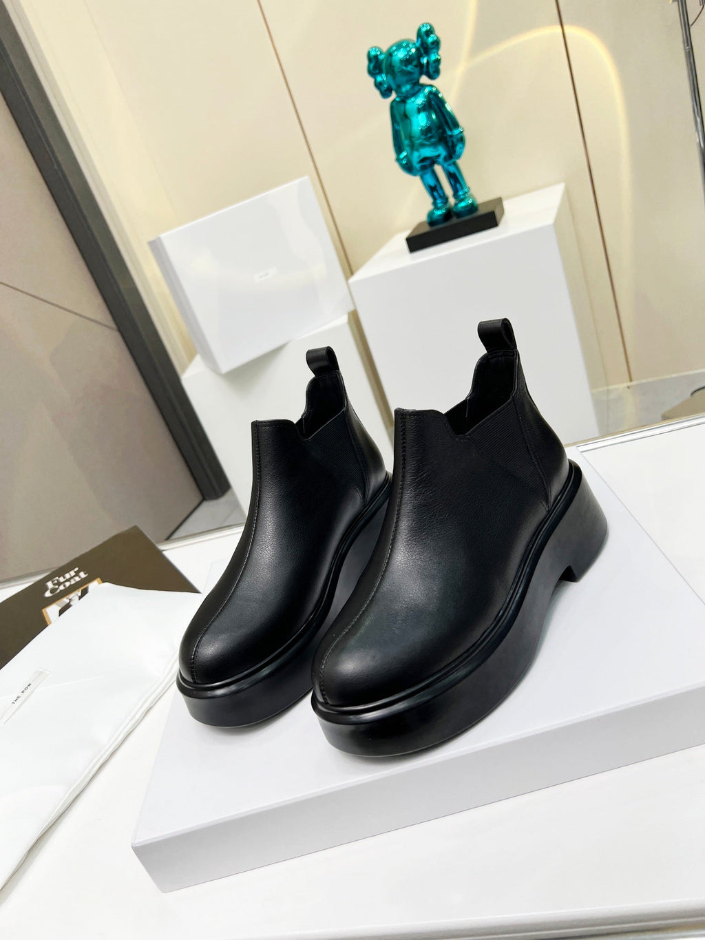 The Row Robin Boots Black Cowhide 455037