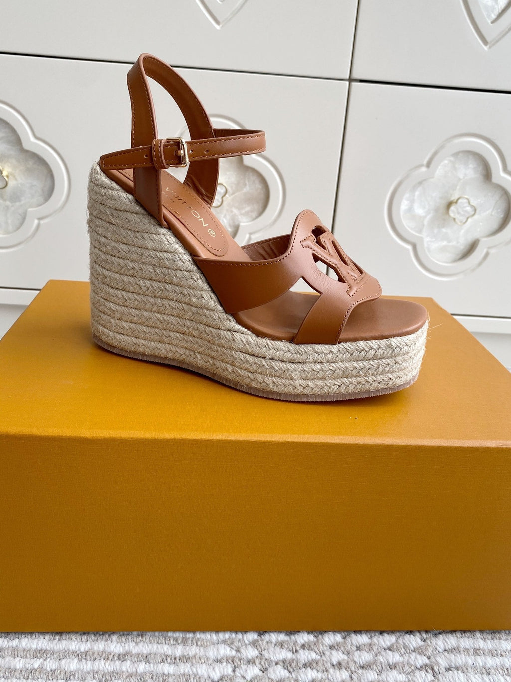 LV Letter Hollow Straw Wedge Sandals 11.5cm Gold Cowhide 291574