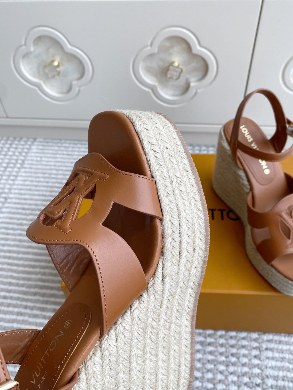 LV Letter Hollow Straw Wedge Sandals 11.5cm Gold Cowhide 291574