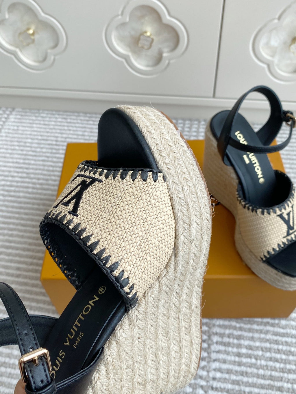 LV Beige·Raffia Straw Wedge Sandals 11.5cm Black Lining Leather 291586