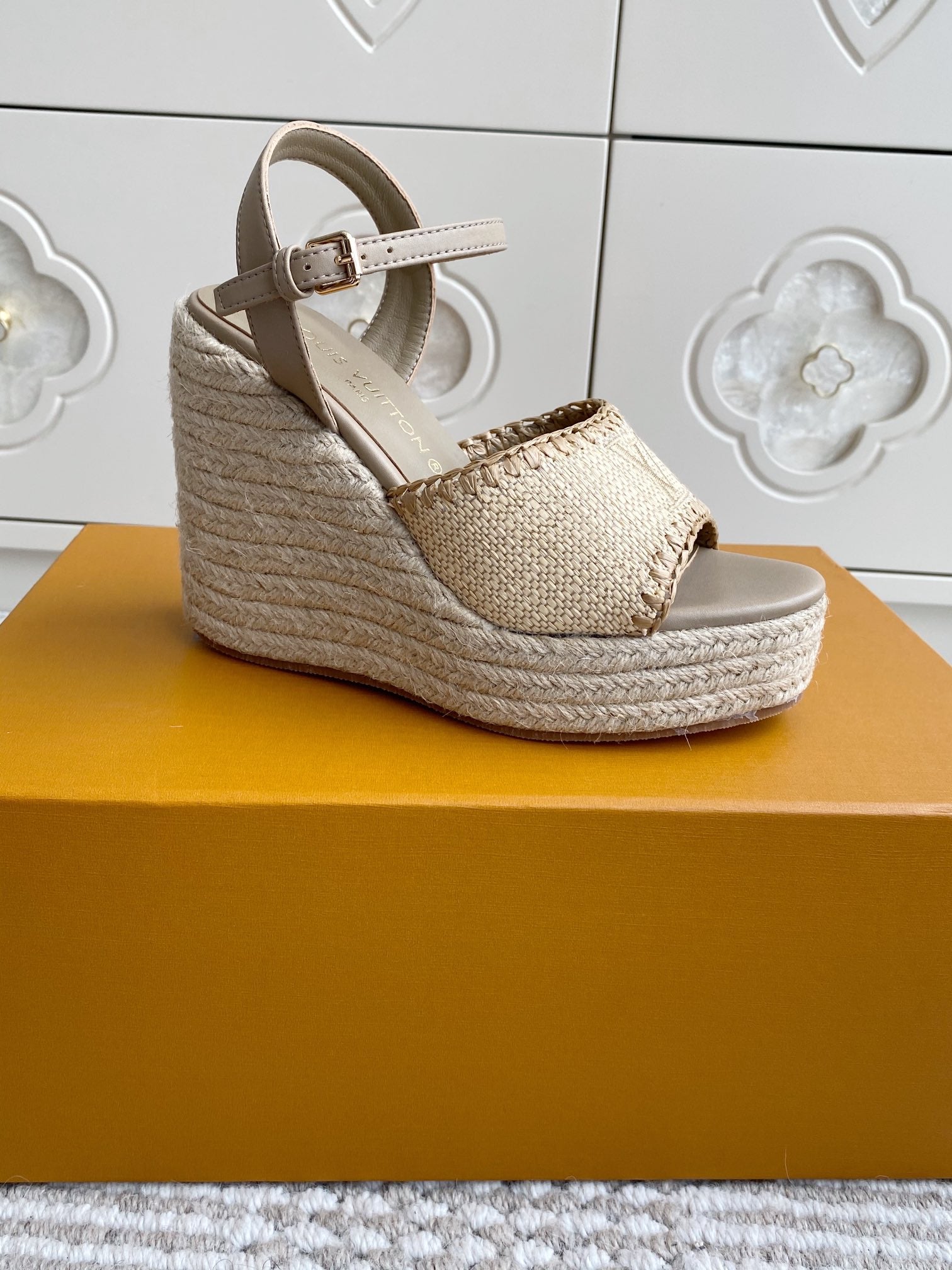 LV Beige·Raffia Straw Wedge Sandals 11.5cm Light Brown Lining Leather 291590