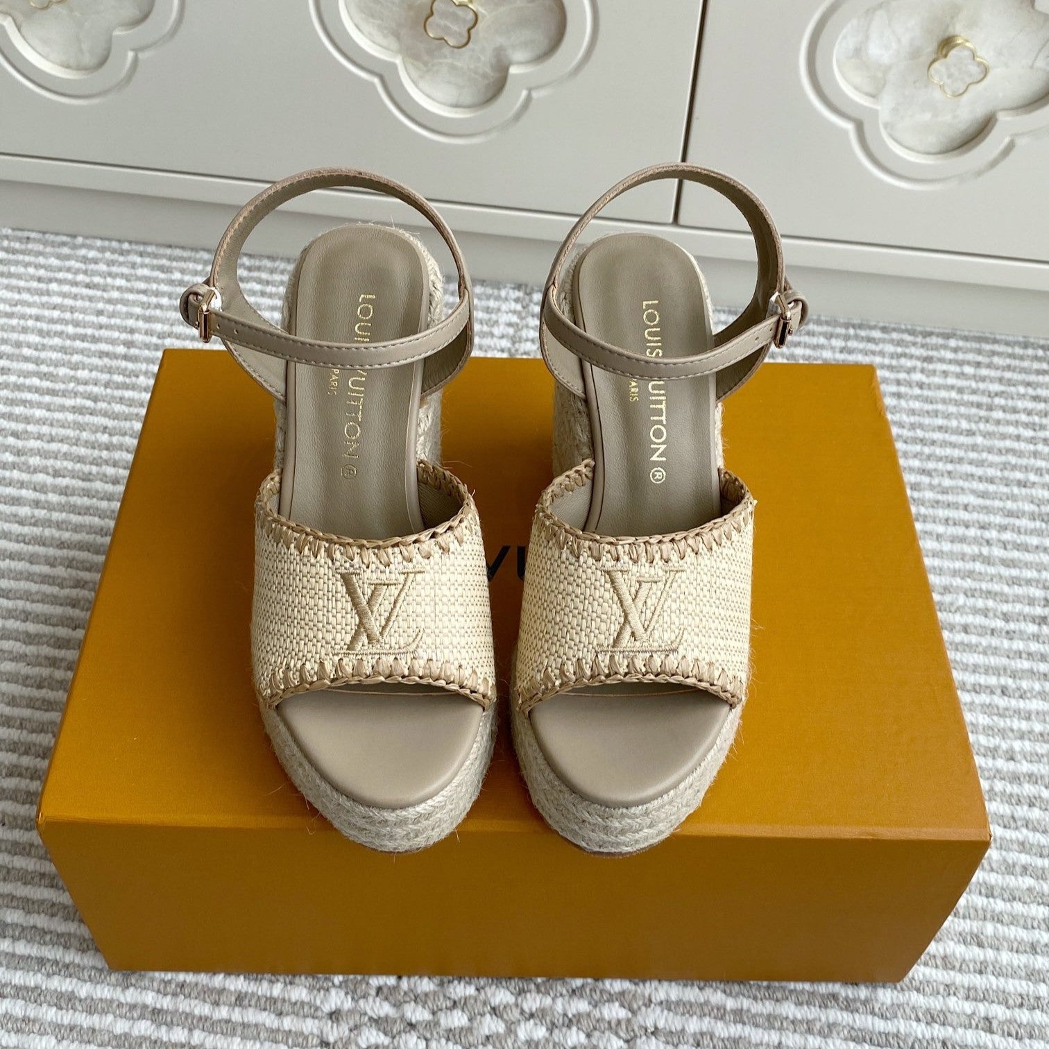 LV Beige·Raffia Straw Wedge Sandals 11.5cm Light Brown Lining Leather 291590