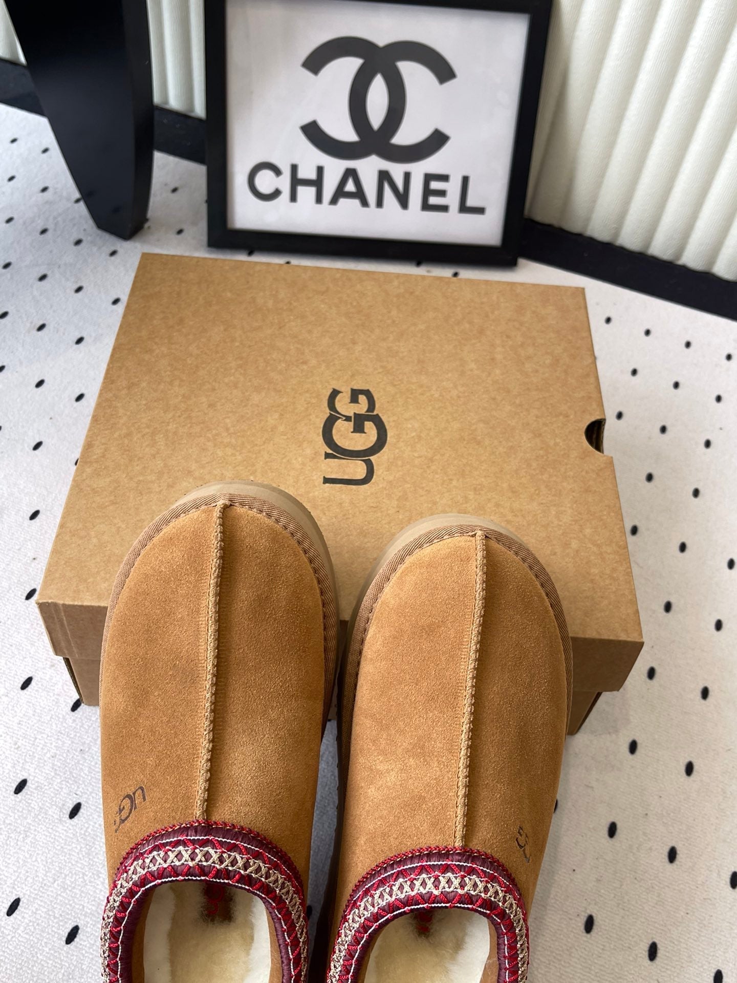 UGG TAZZ Slippers Tan Suede And Wool 514147
