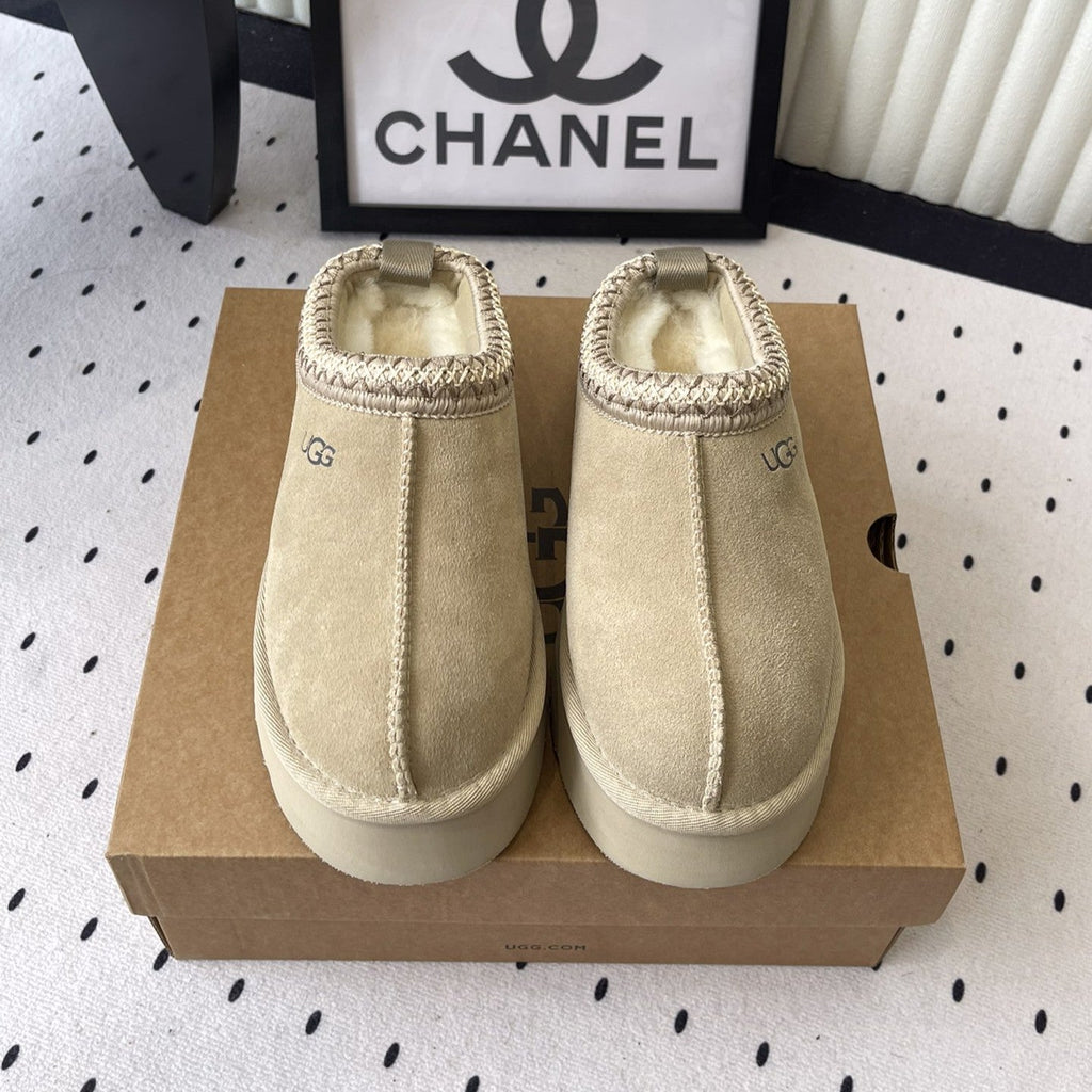UGG TAZZ Slippers Soft Beige Suede And Wool 514148