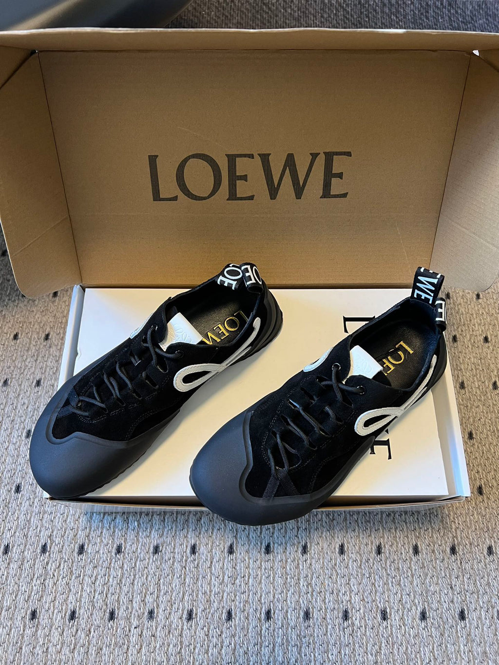 LOEW 26s Flow Sneaker Black White Suede Sheepskin 682760