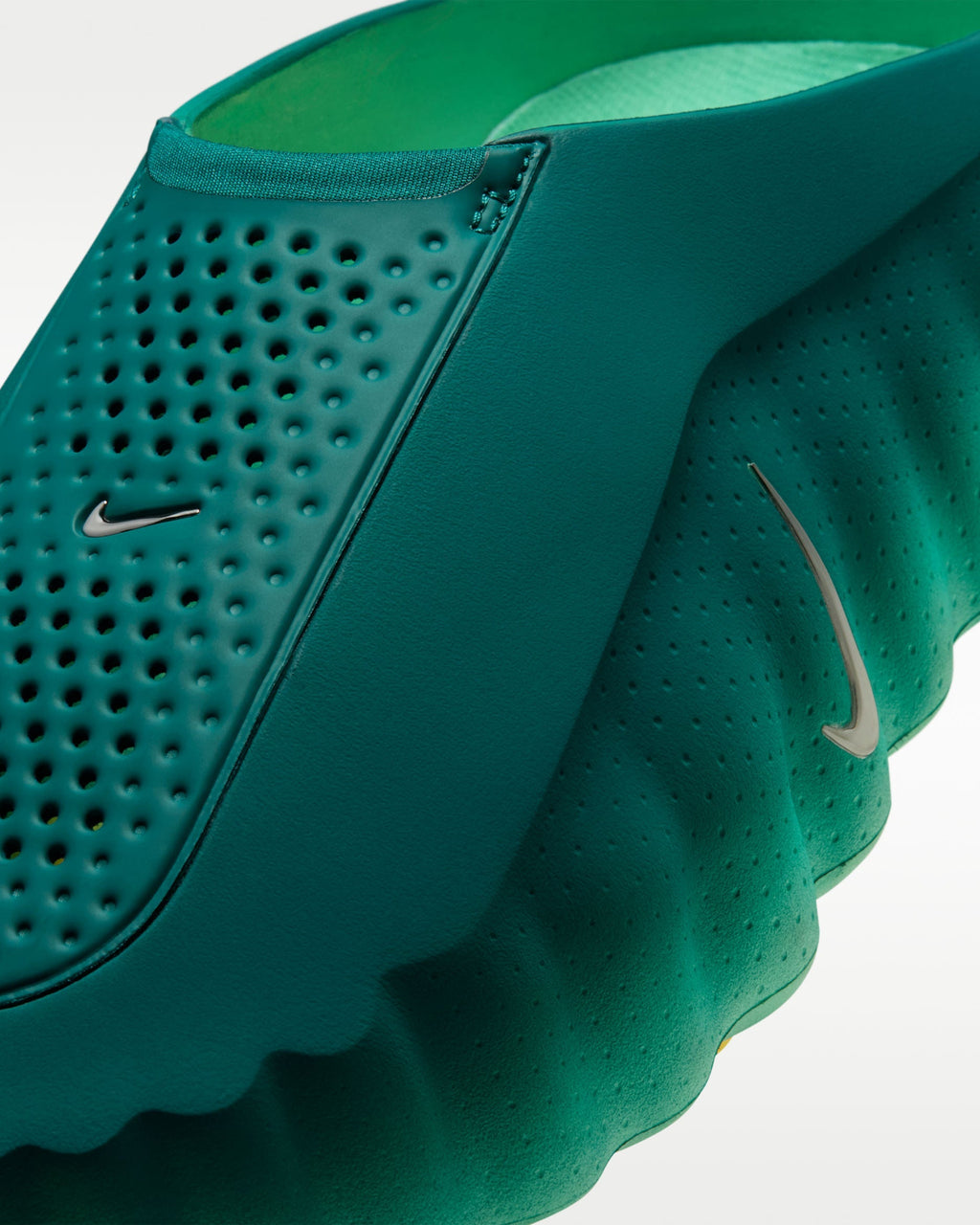 Nike Mind 001Men's Pregame Mules