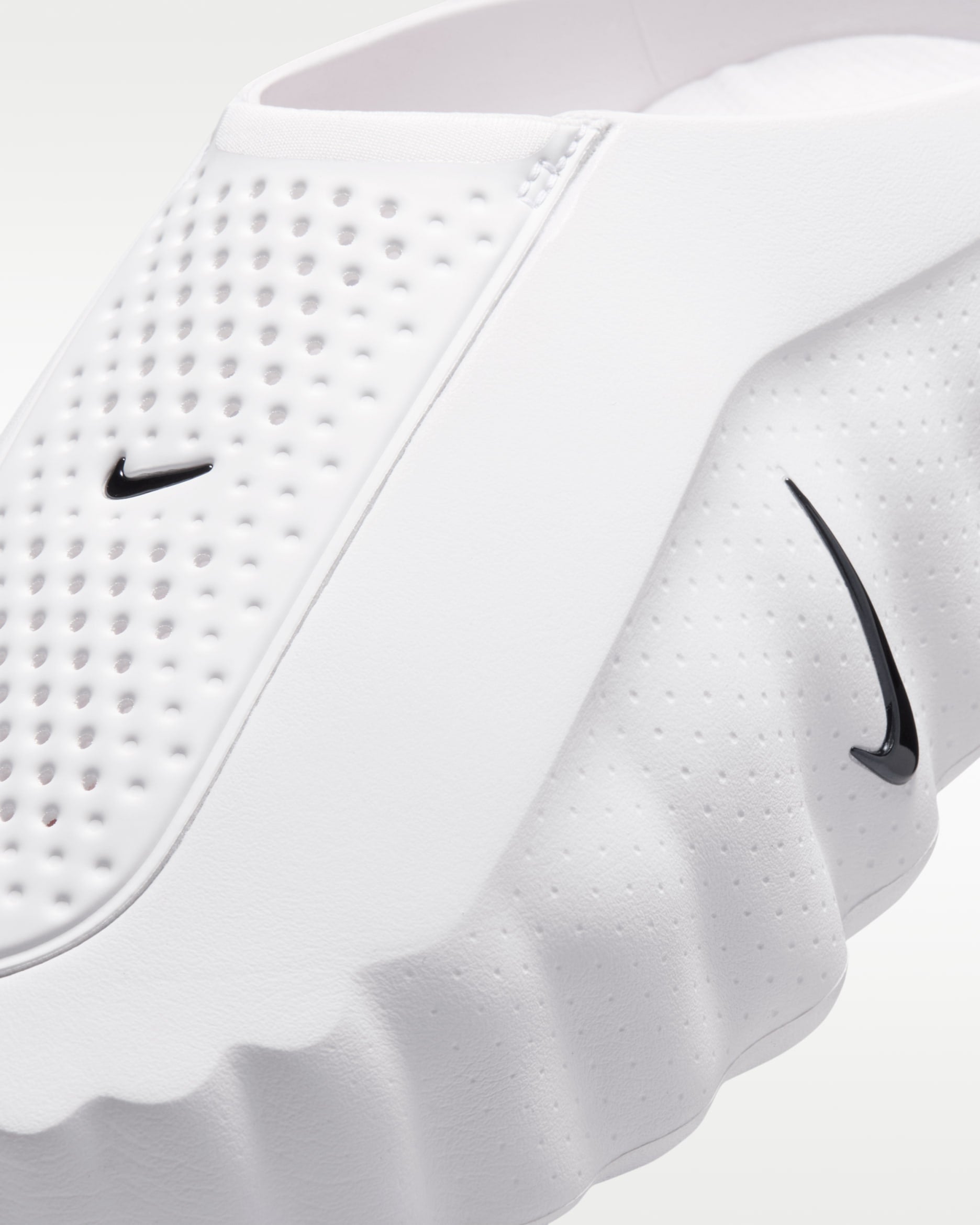 Nike Mind 001Men's Pregame Mules