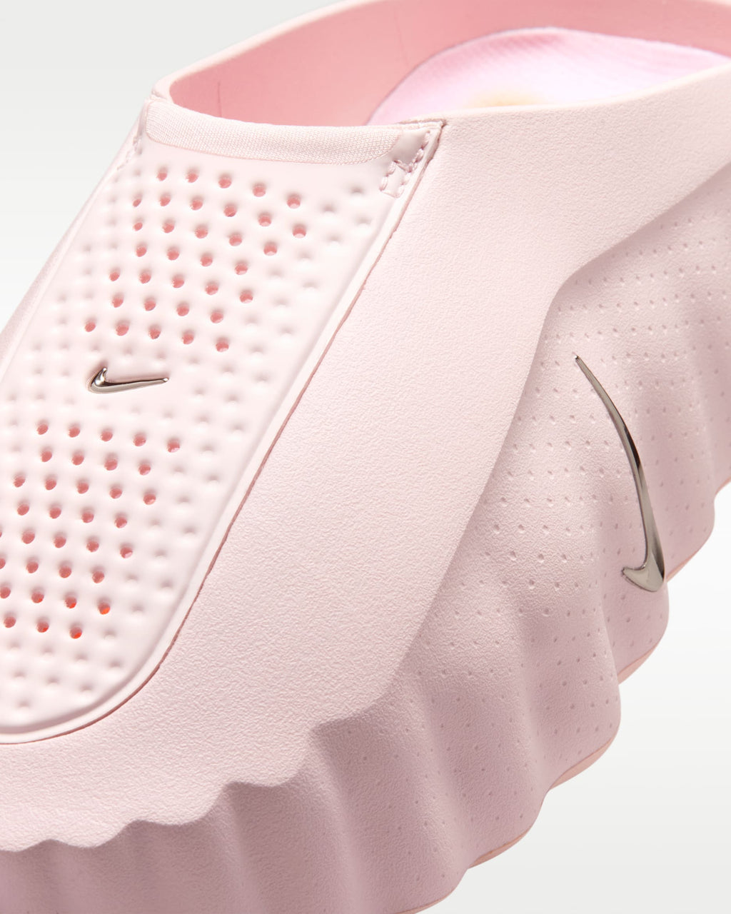 Nike Mind 001Women's Pregame Mules