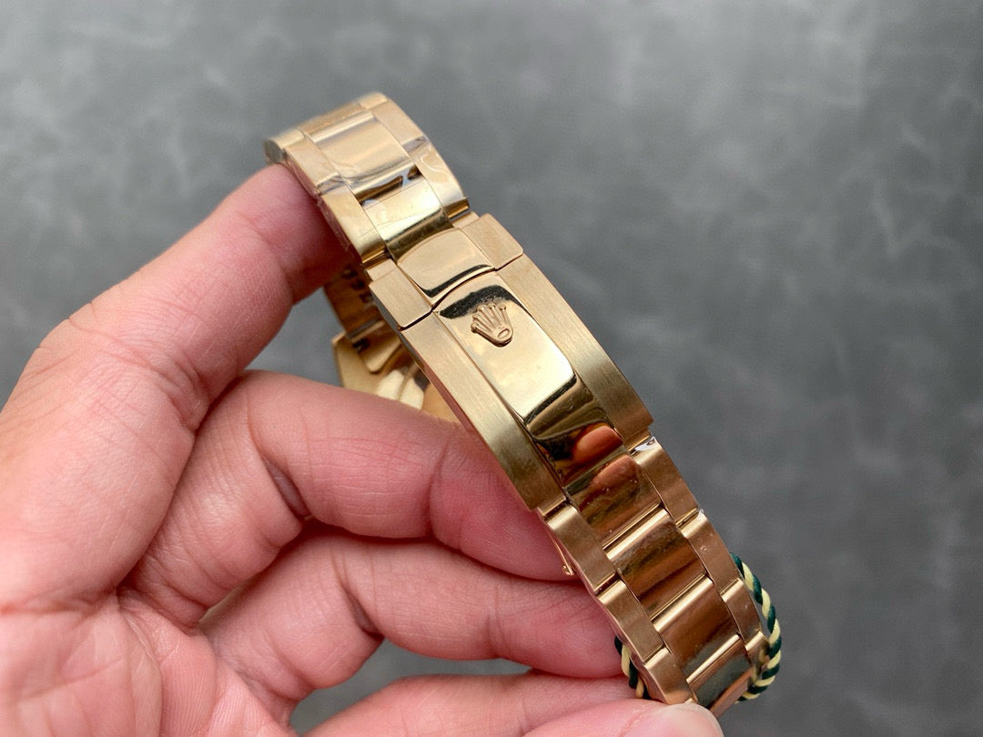 Sky-Dweller 42mm Automatic Gold Case Champagne Dial