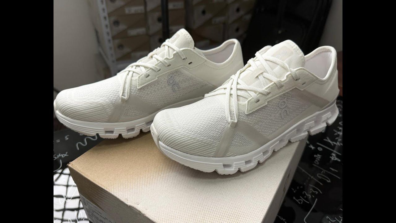 ON Cloud X 4 AD 'Whiteâ€?