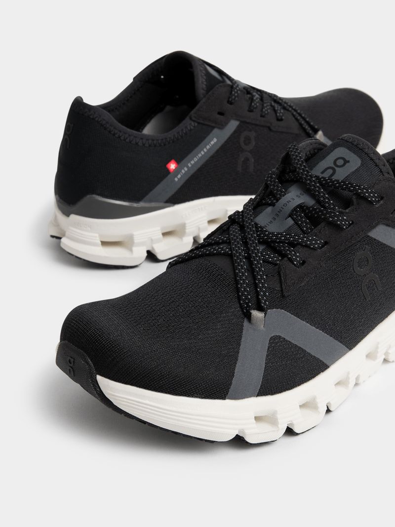 ON Cloud X 4 AD 'Black and whiteâ€?