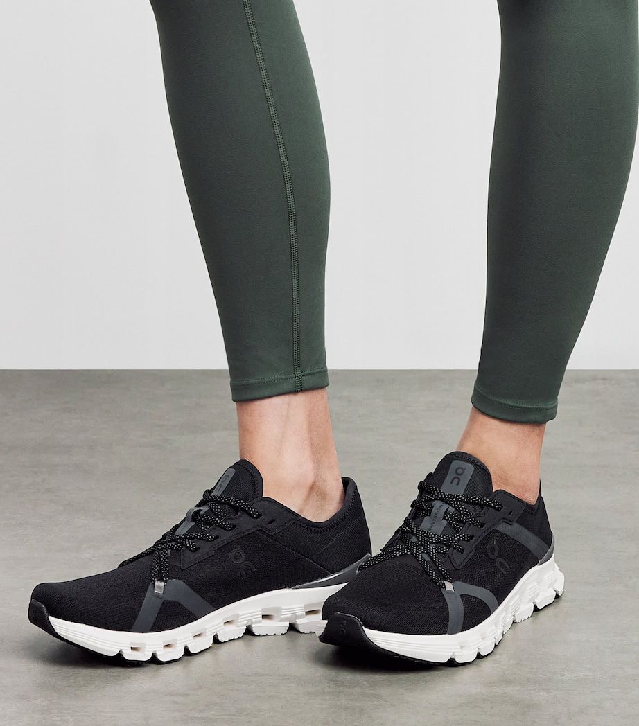 ON Cloud X 4 AD 'Black and whiteâ€?