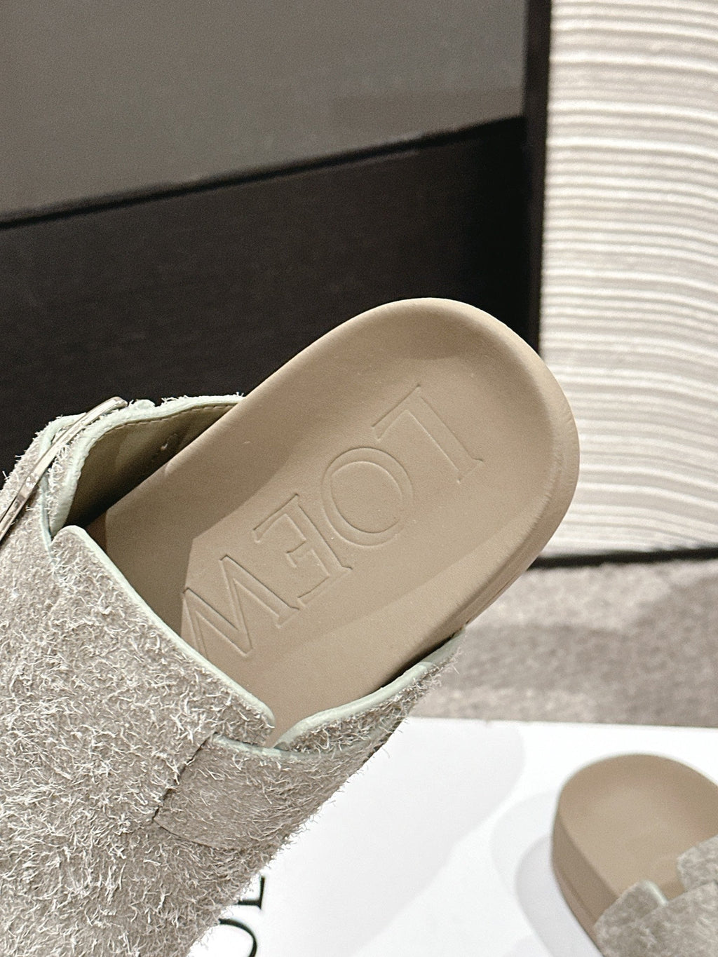 Loewe 25 Ease Buckle Mule Mutilcolor Suede