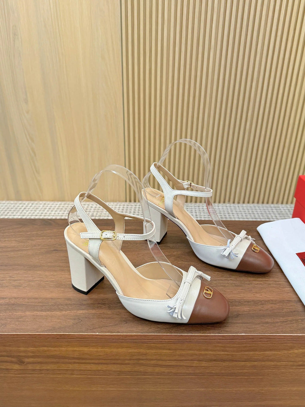 Valentino Garavani Valet Du Roi 80mm Slingback Calfskin 863320