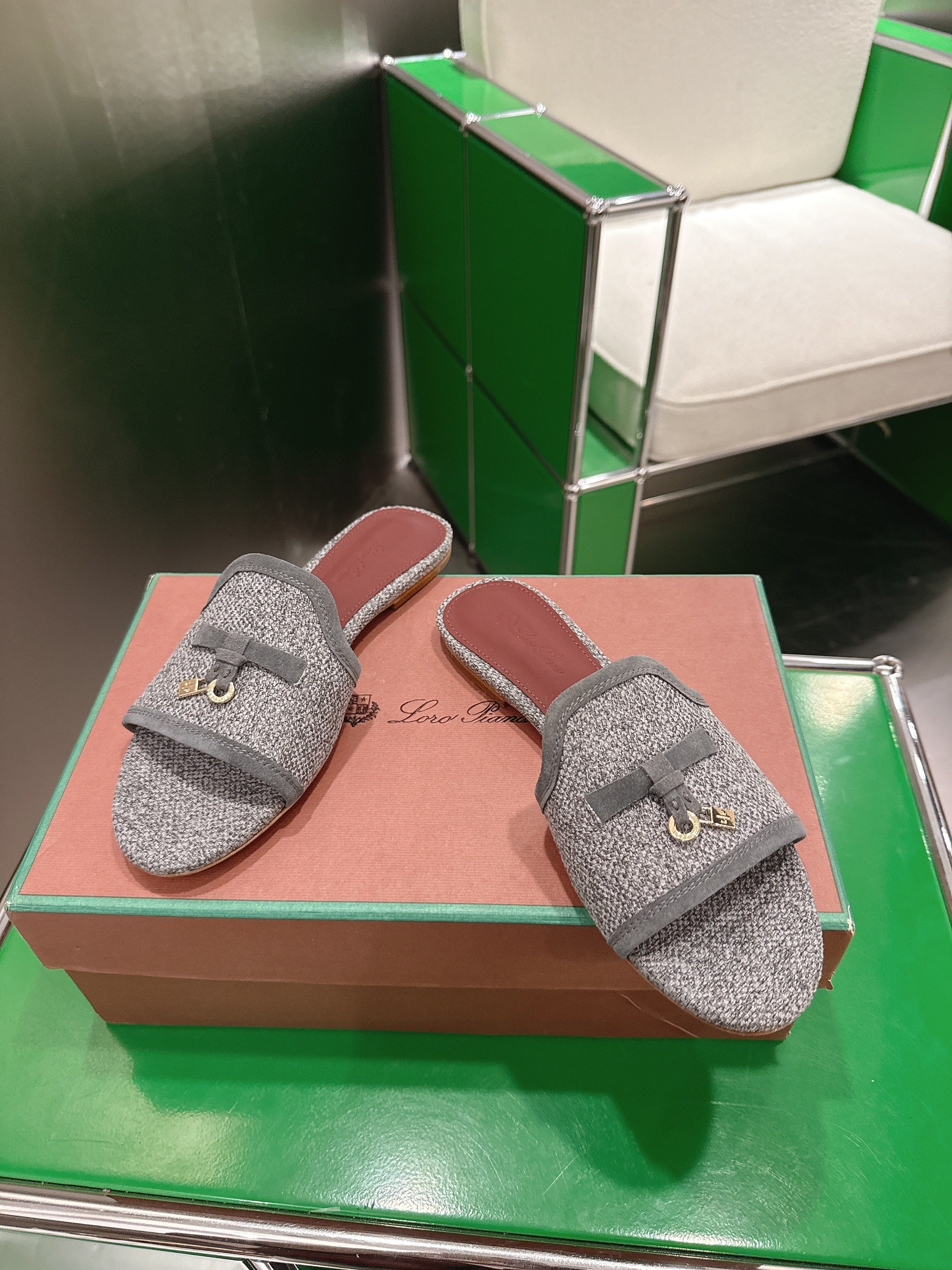 LP Summer Charm Slipper Grey Tweed Leather 632135