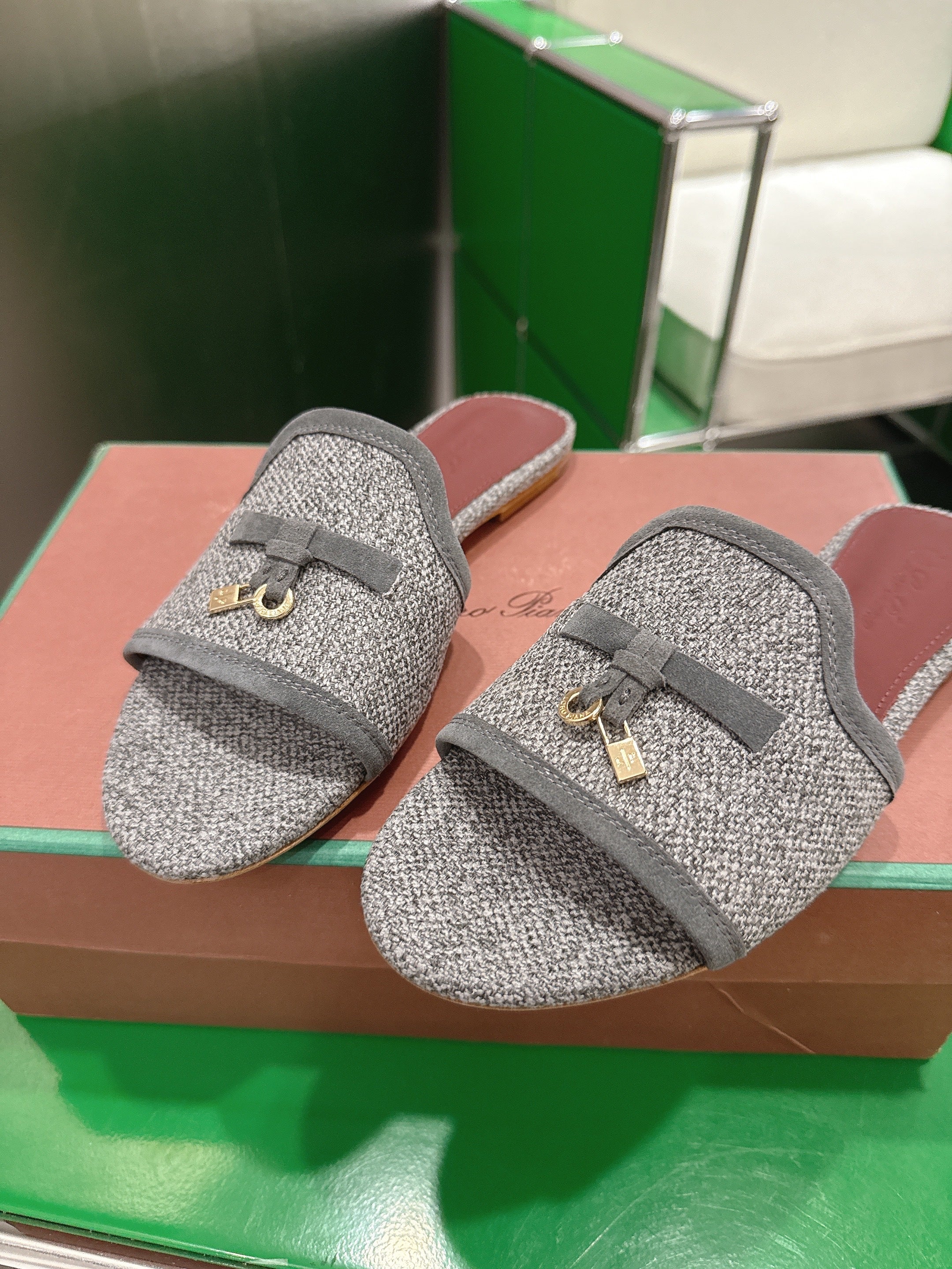 LP Summer Charm Slipper Grey Tweed Leather 632135