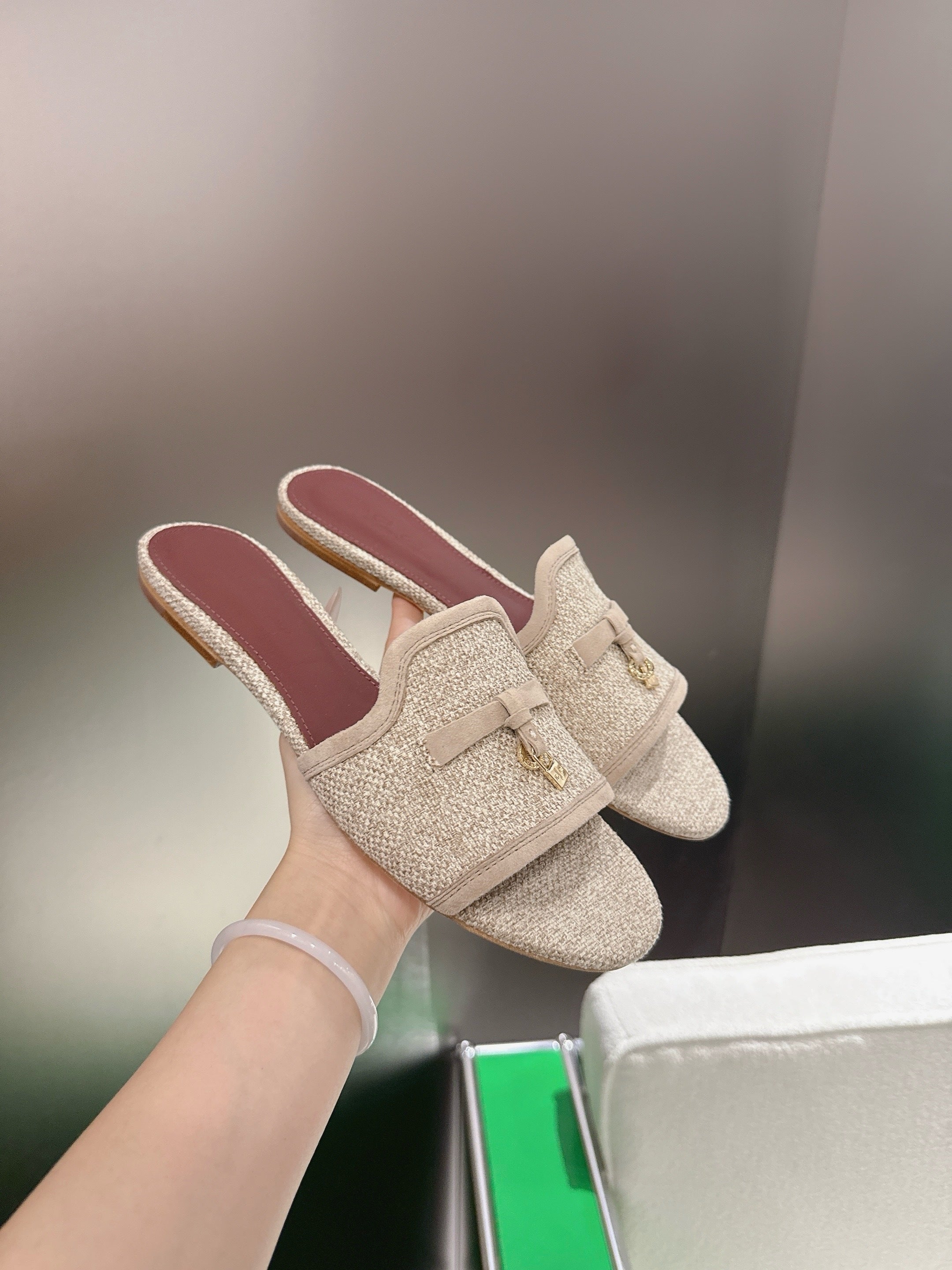 LP Summer Charm Slipper Beige Tweed Leather 632137