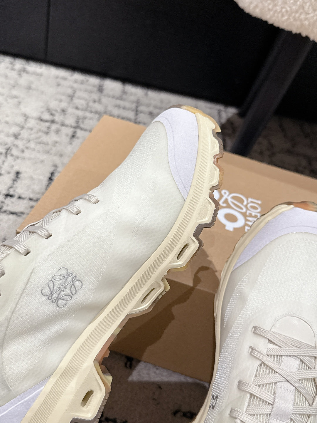 Loewe Ballet Runner 2.0 Sneaker Cream Mesh 500513
