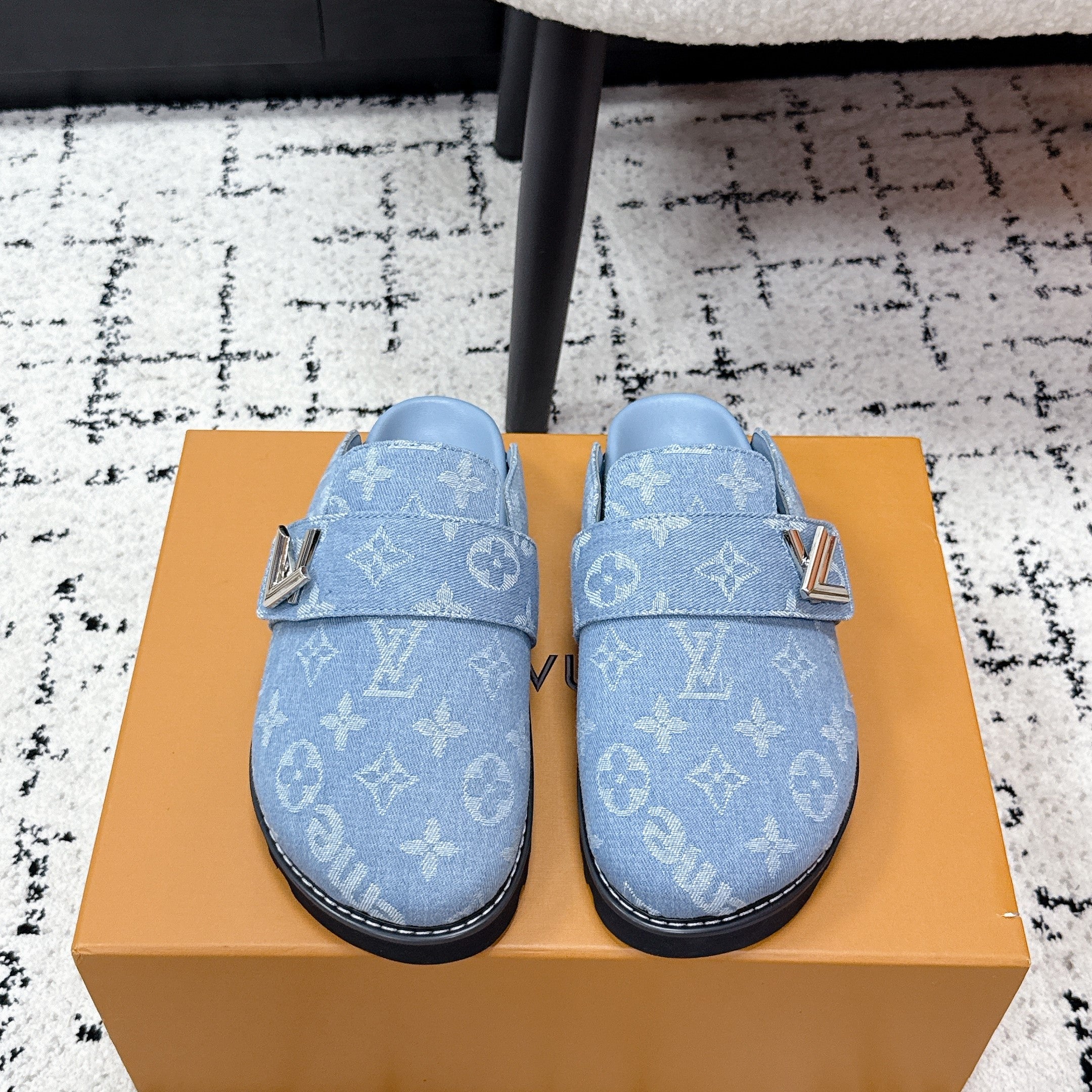 LV Cosy Comfort Mules Light Blue Monogram Denim 616994