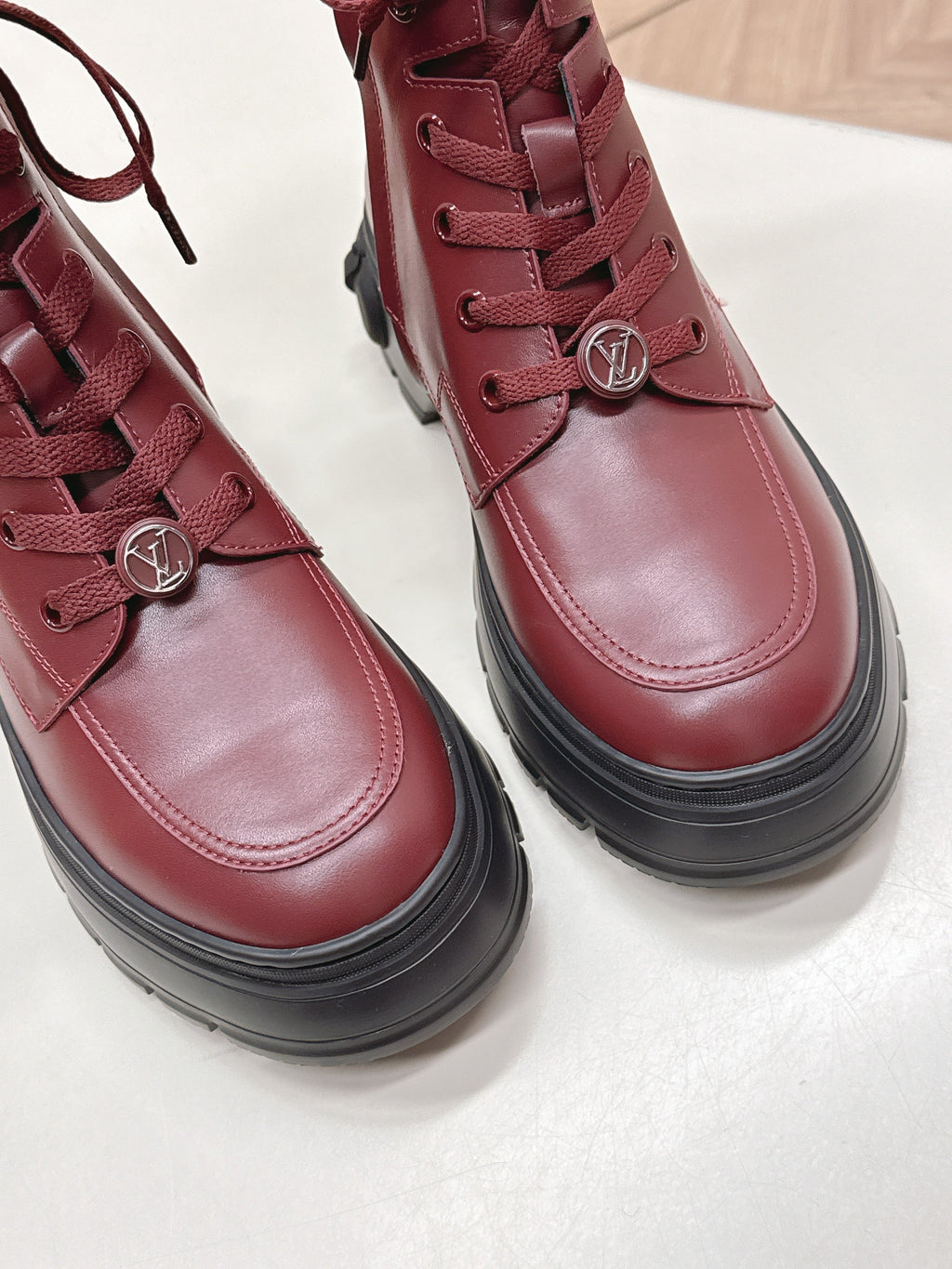 LV 2026 Laureate Platform Desert Boot Burgundy Calfskin 595452
