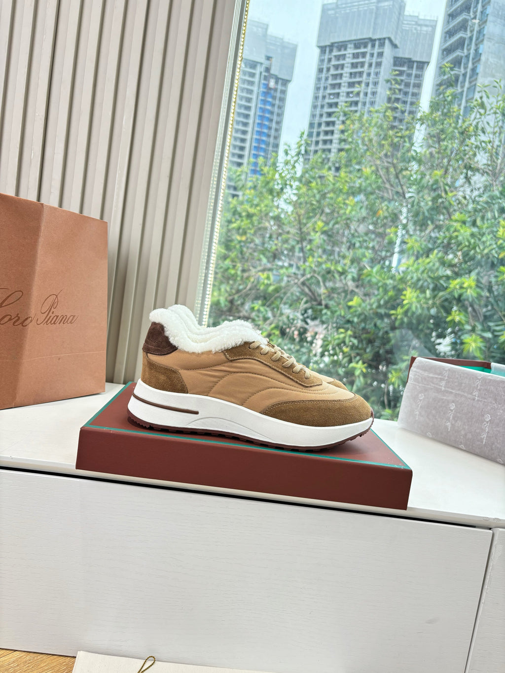 LP Weekend Walk Sneaker Brown Fur Suede 549517