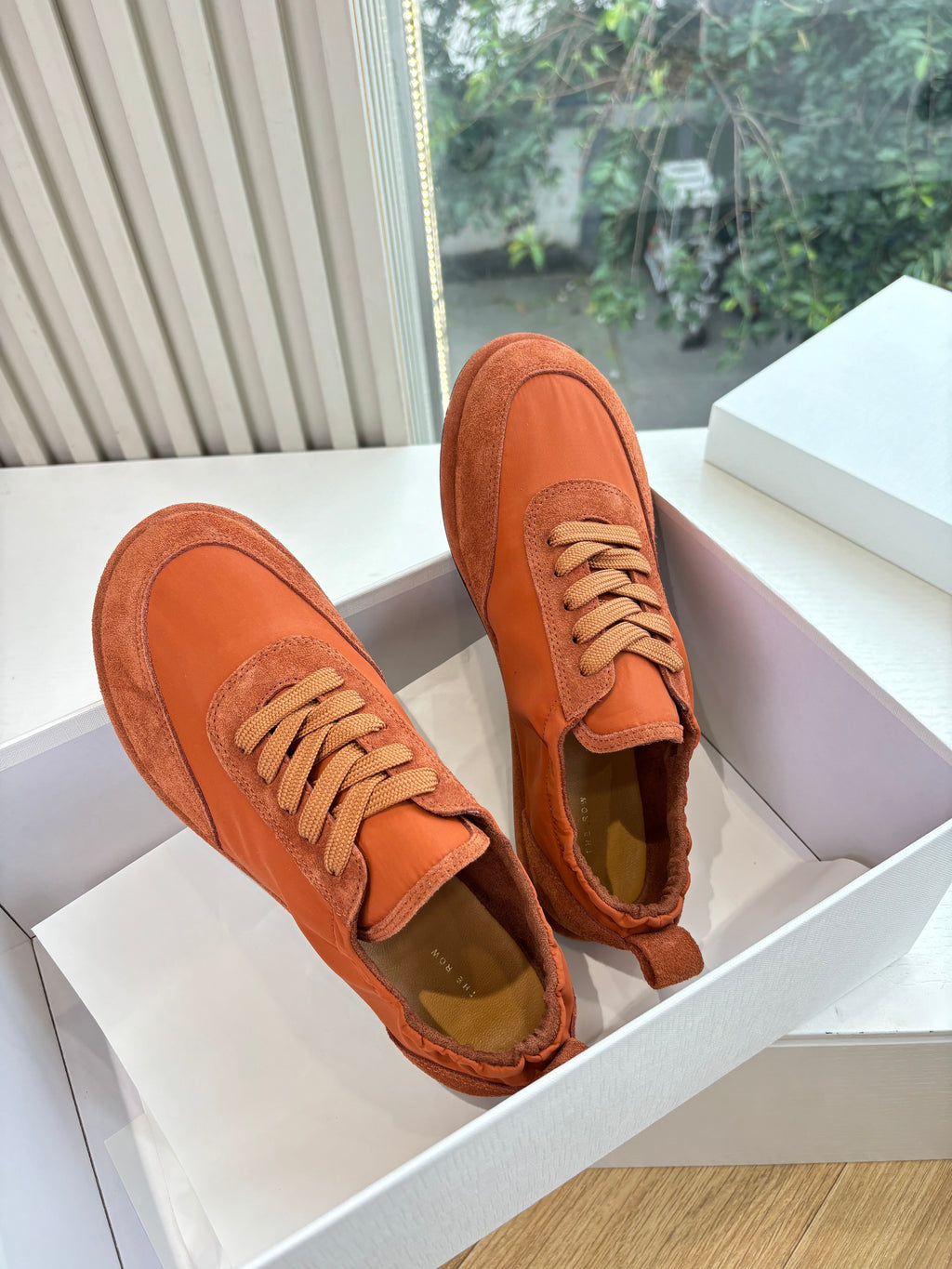 The Row 2025 Sneaker Orange Suede Fabric 549356