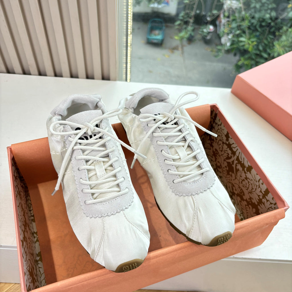 Miu Plume Sneakers White Satin Suede 549133