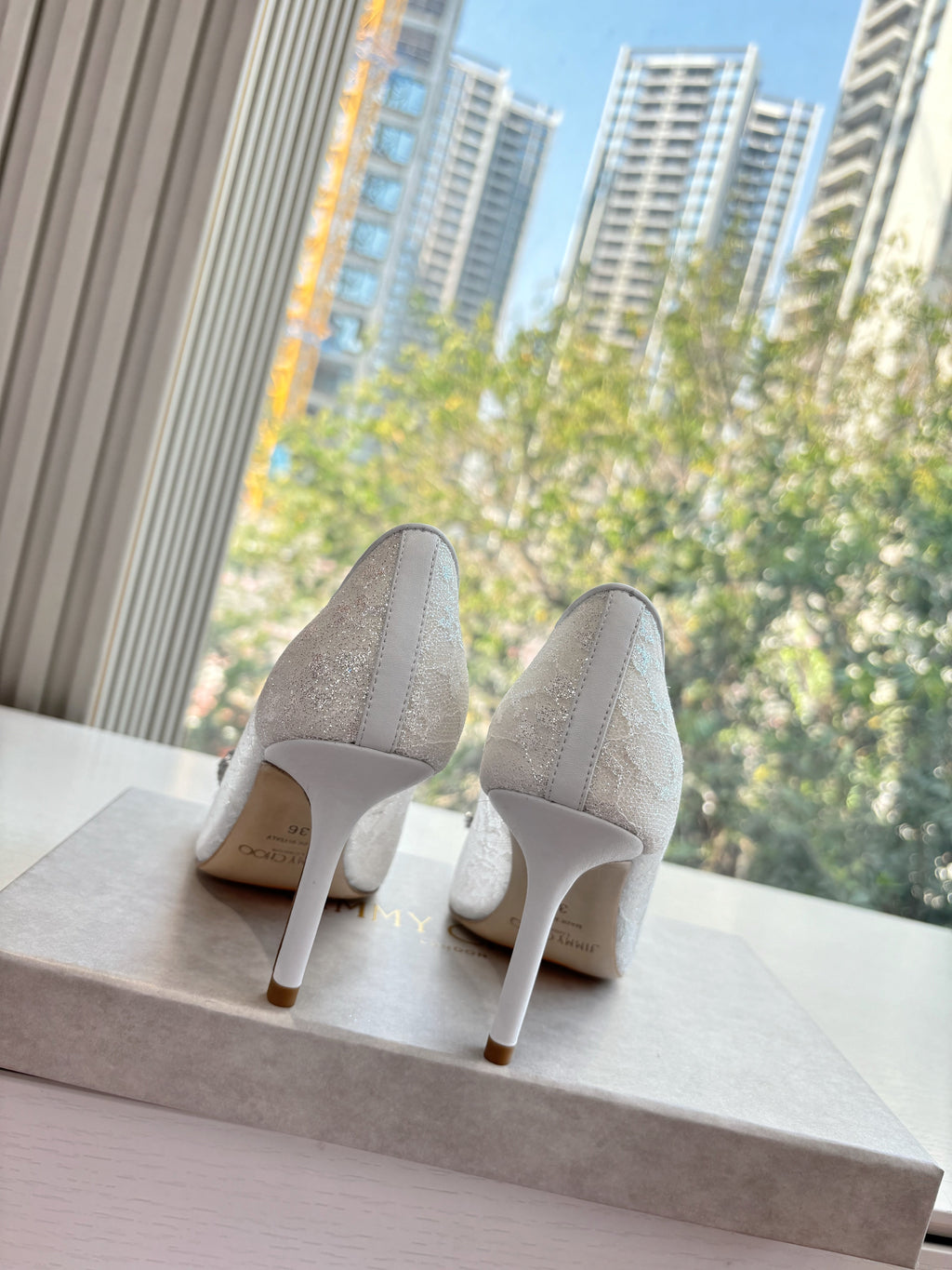 JC 26s Rhinestone Auria Pumps 6.5cm White Mesh 648211