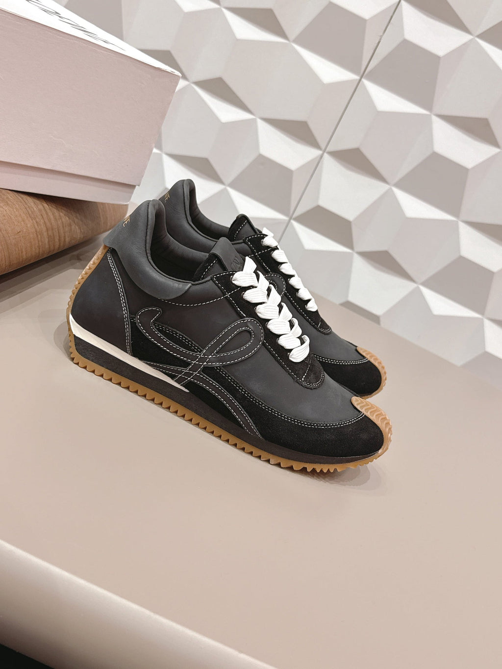 Loewe 26s Flow Runner Sneaker In Black Calfskin And Suede Style 6