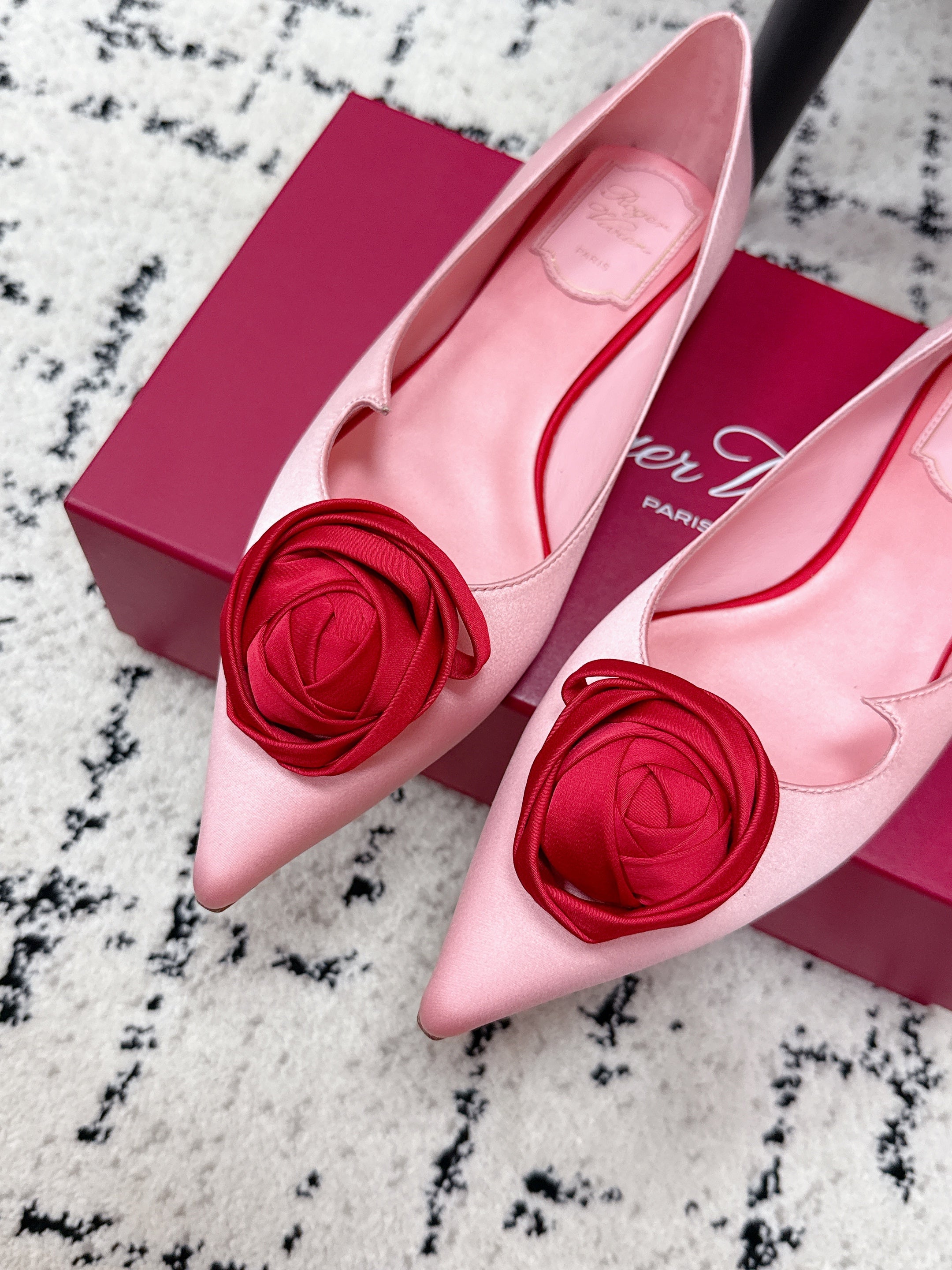 RV Rose Vivier Flower Slingback Flat Pink Red  Satin 617286