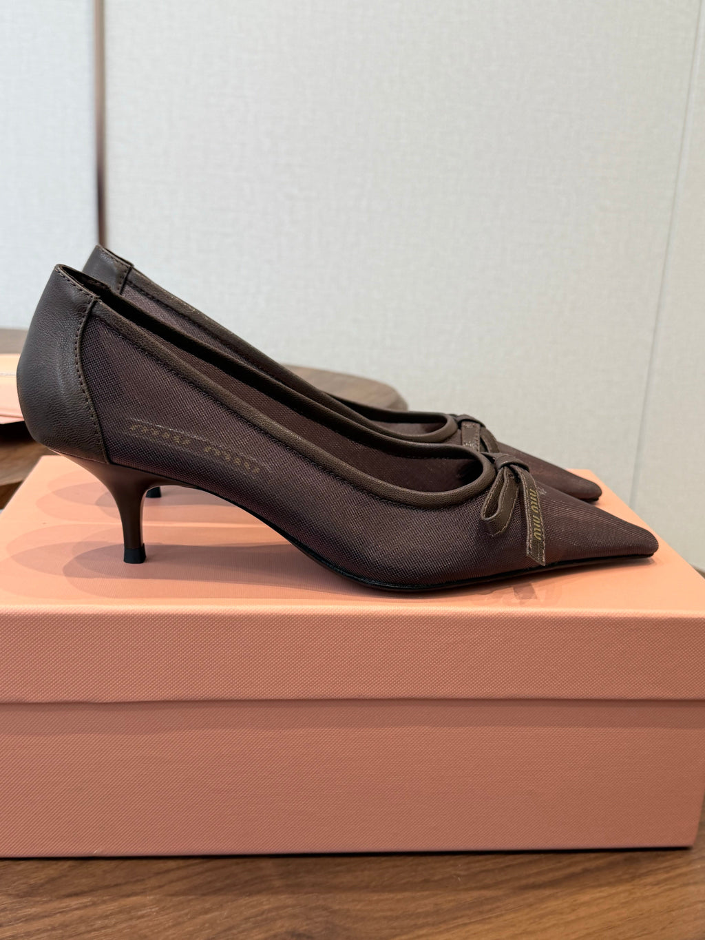 Miu 26s High-Heeled Pump Coffee Cotton 790462