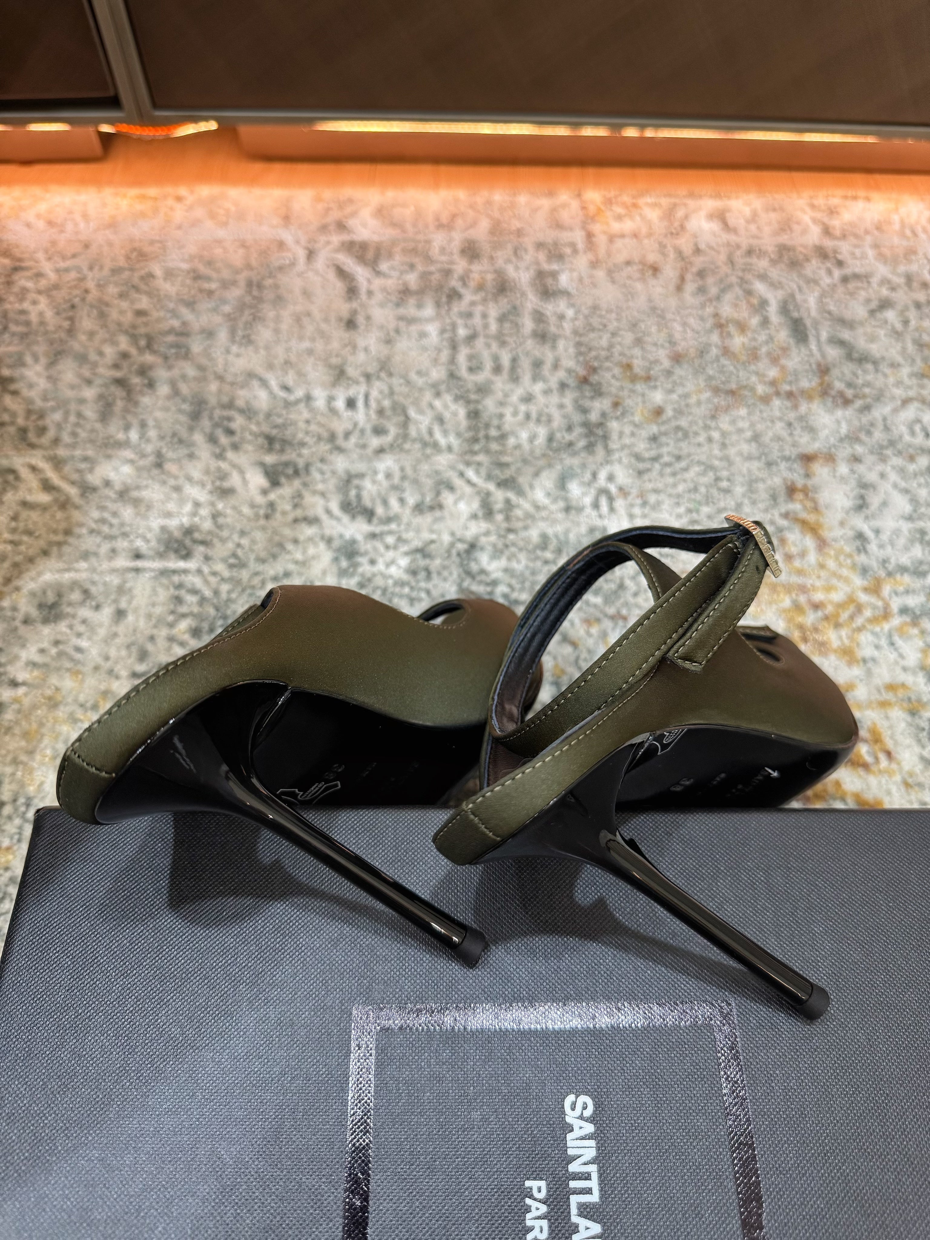 YSL 26FW Sandal 10.5cm Olive Silk 803983
