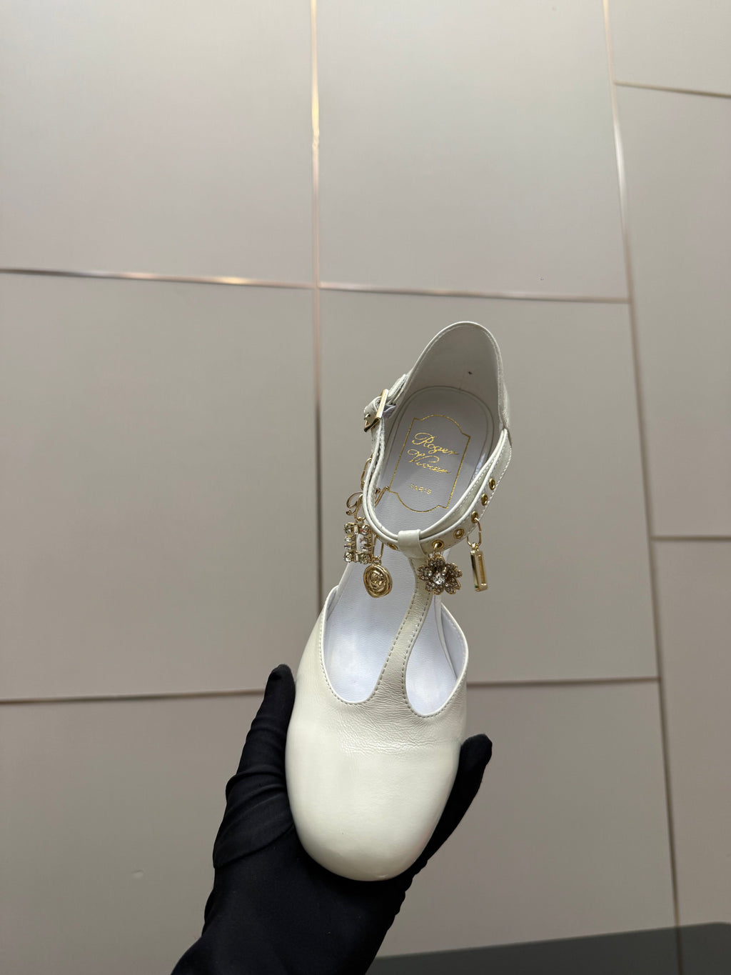 RV 26WF New T-Strap Rhinestone Strap Sandals 7cm White Patent Leather 629893