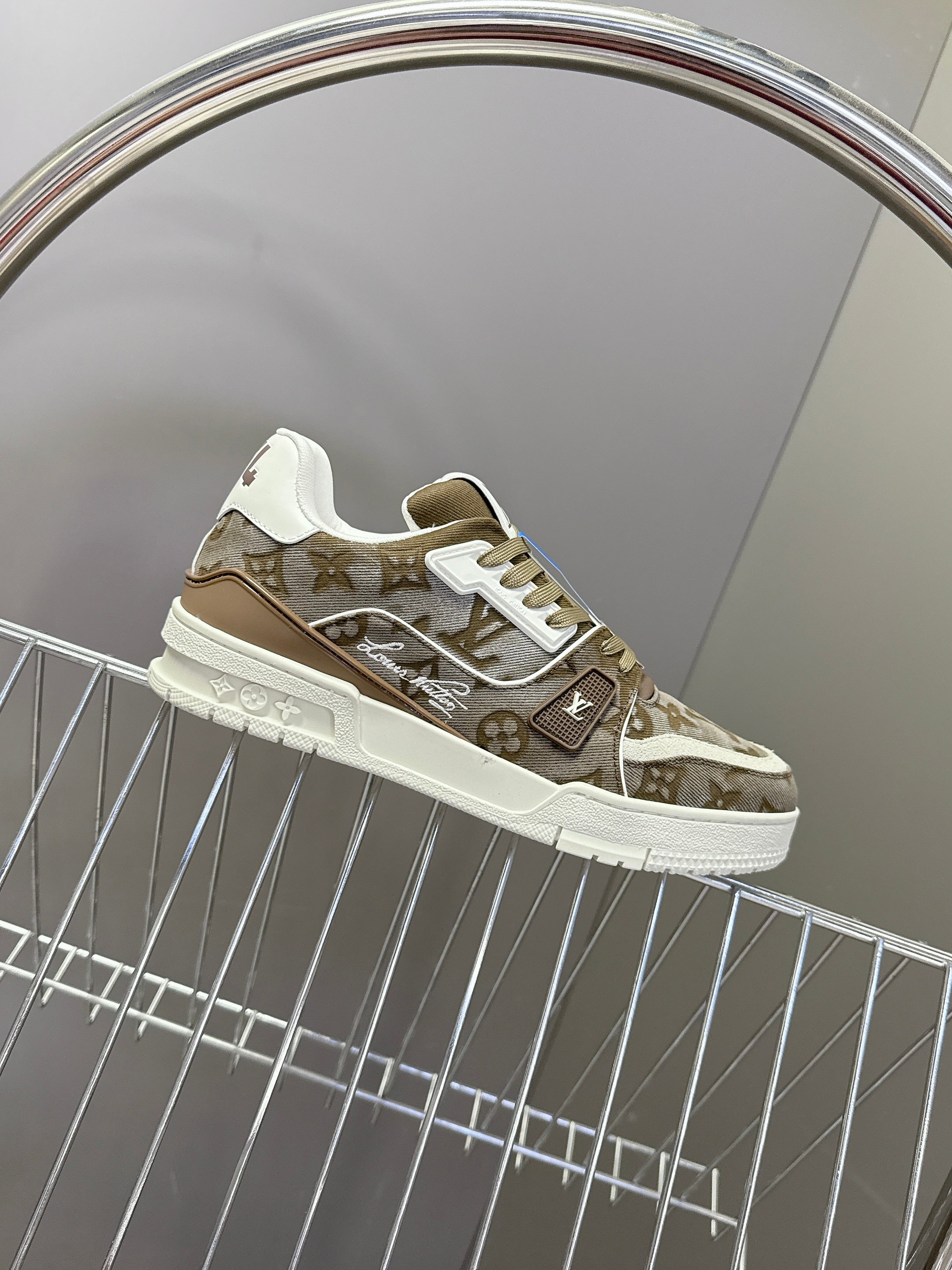 LV 26s Trainer Sneakers Taupe Denim 848155